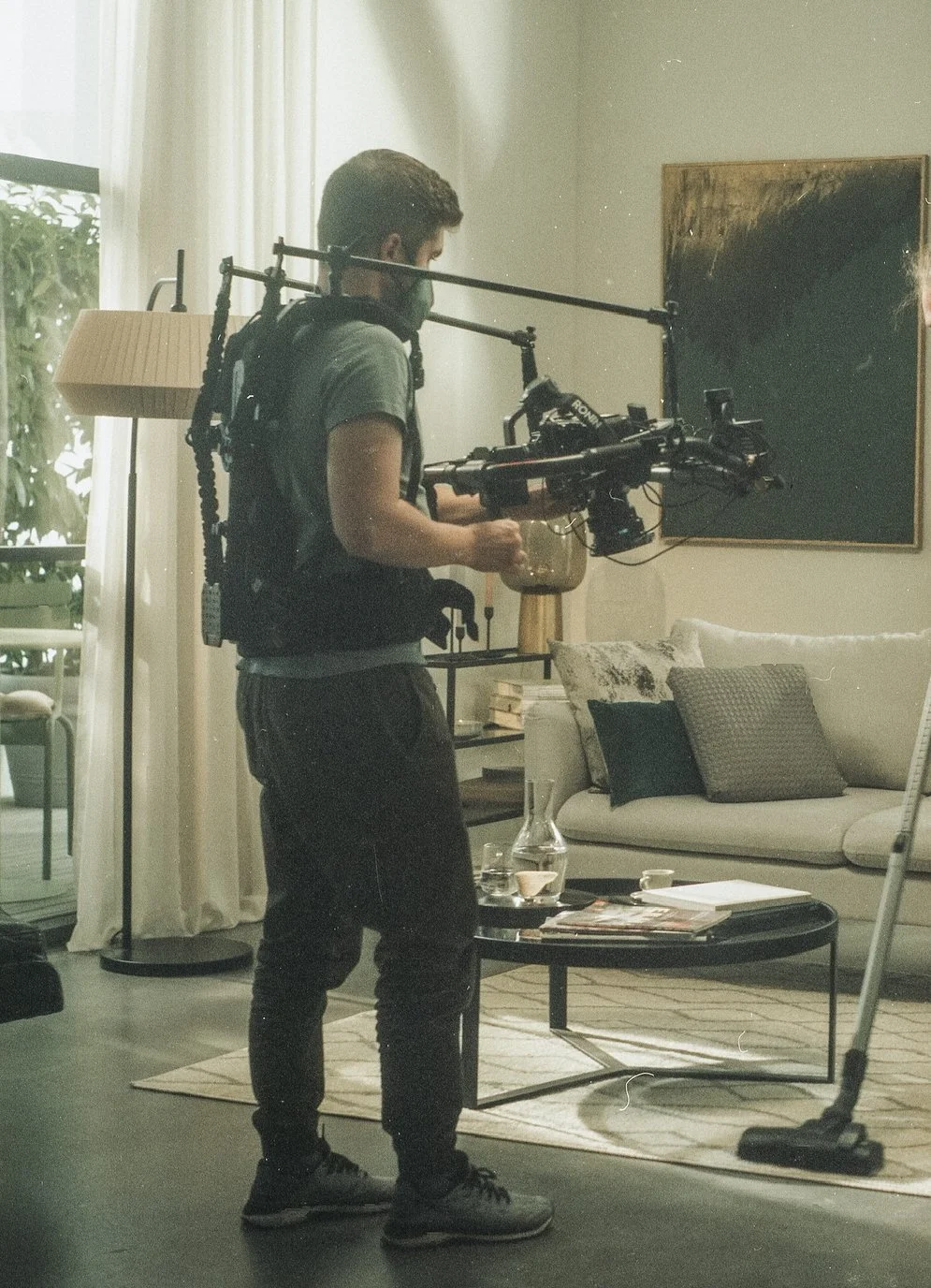 Eduard ebel am Set mit Gimbal.jpg