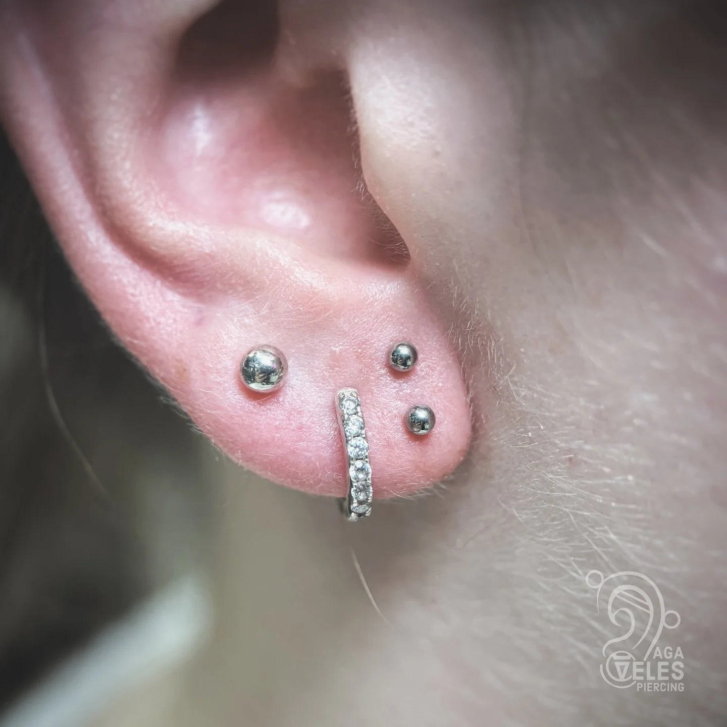 Who said both ears have to match? 👀✨

Her original lobes were slightly uneven &mdash; and instead of chasing symmetry, we designed around them.

We added stacked lobes on both sides, but each ear got its own vibe.
Balanced? Yes.
Identical? Absolutel