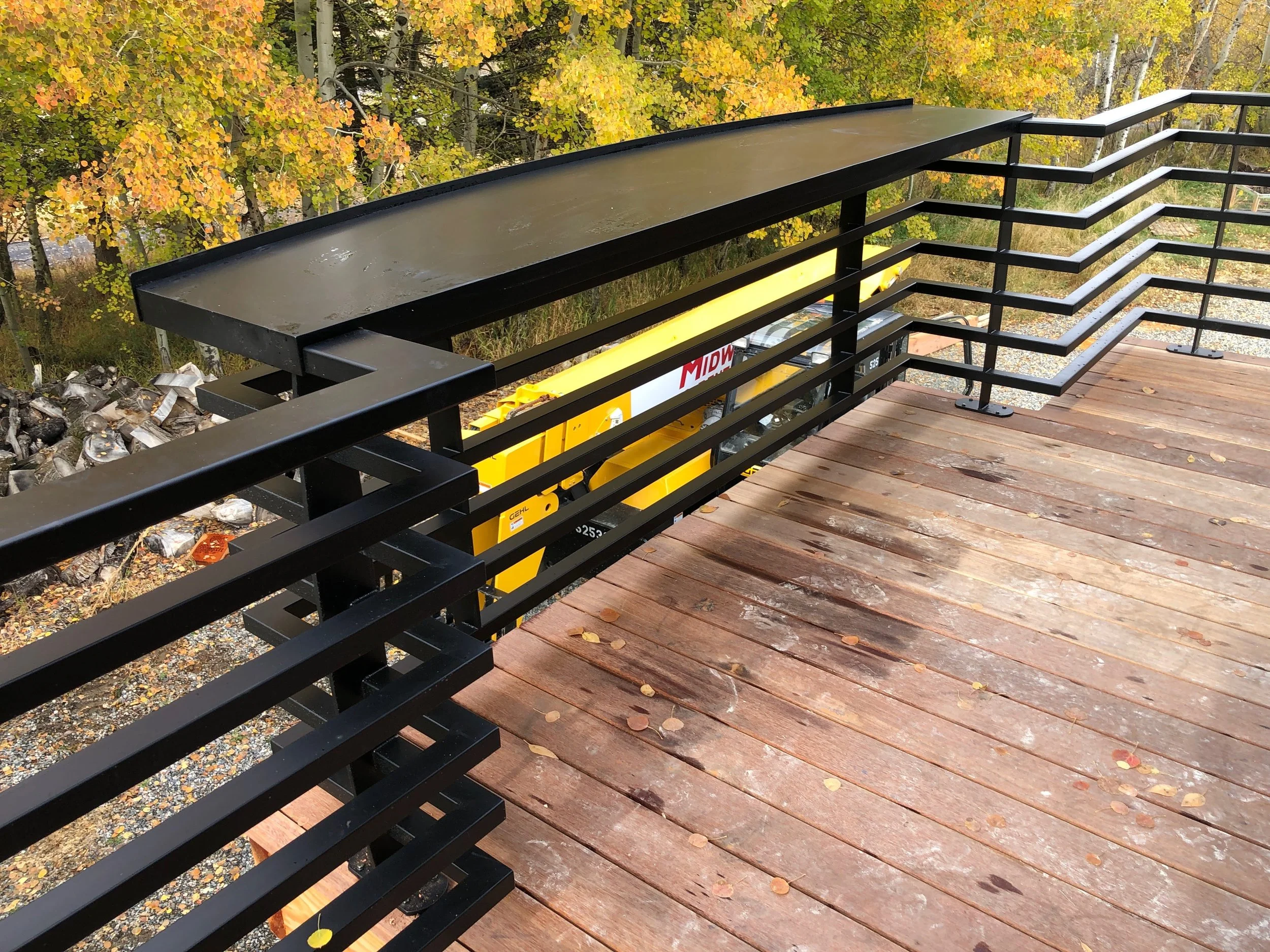 Whalen, railing with integrated bar top