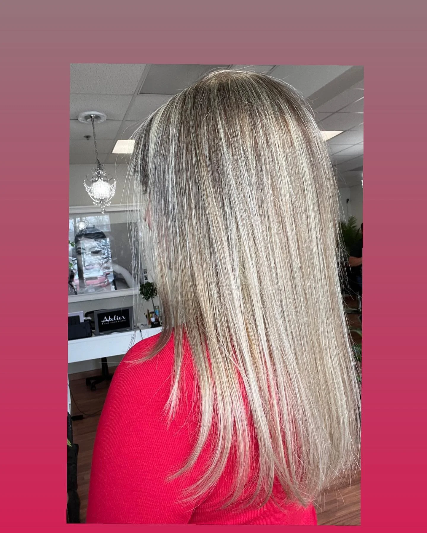 We tell you how to fix badly dyed hair.  Have you had any problems with your last makeover?  If you have badly dyed hair, our professional stylist @alexsuarez11 tells us how to fix it.  Has it ever happened to you that the color of your hair has chan