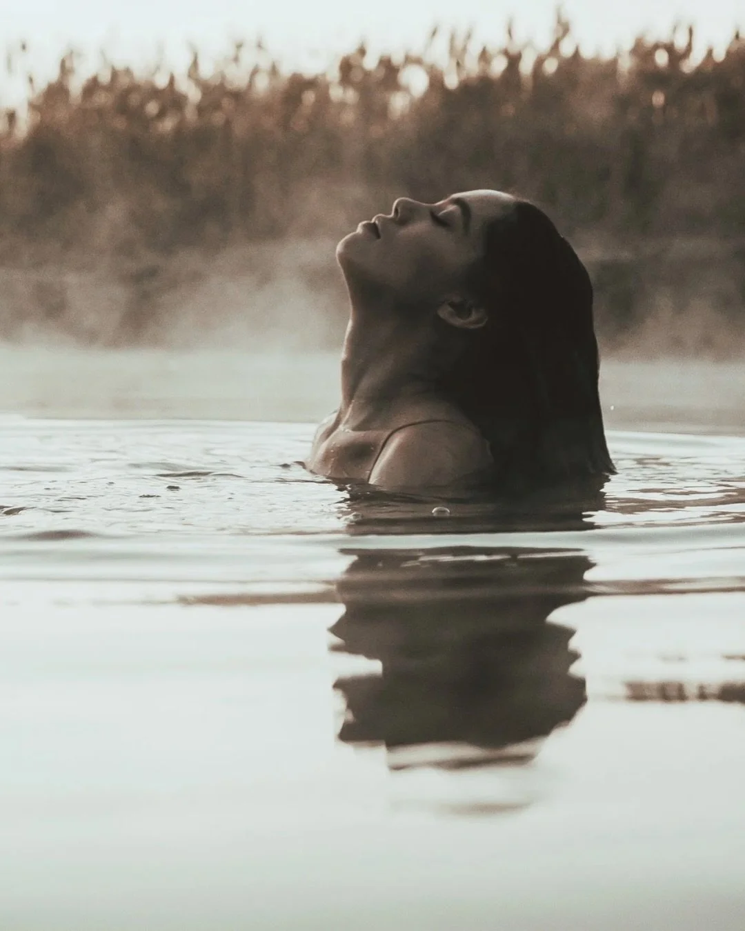 🌊

A Western lens often asks:

&ldquo;What is this made of?&rdquo;

An Eastern lens often asks:

&ldquo;What does this mean?&rdquo;

Dissection.
Contextualization.
One separates into parts.
The other asks how the parts belong to the living whole.

B