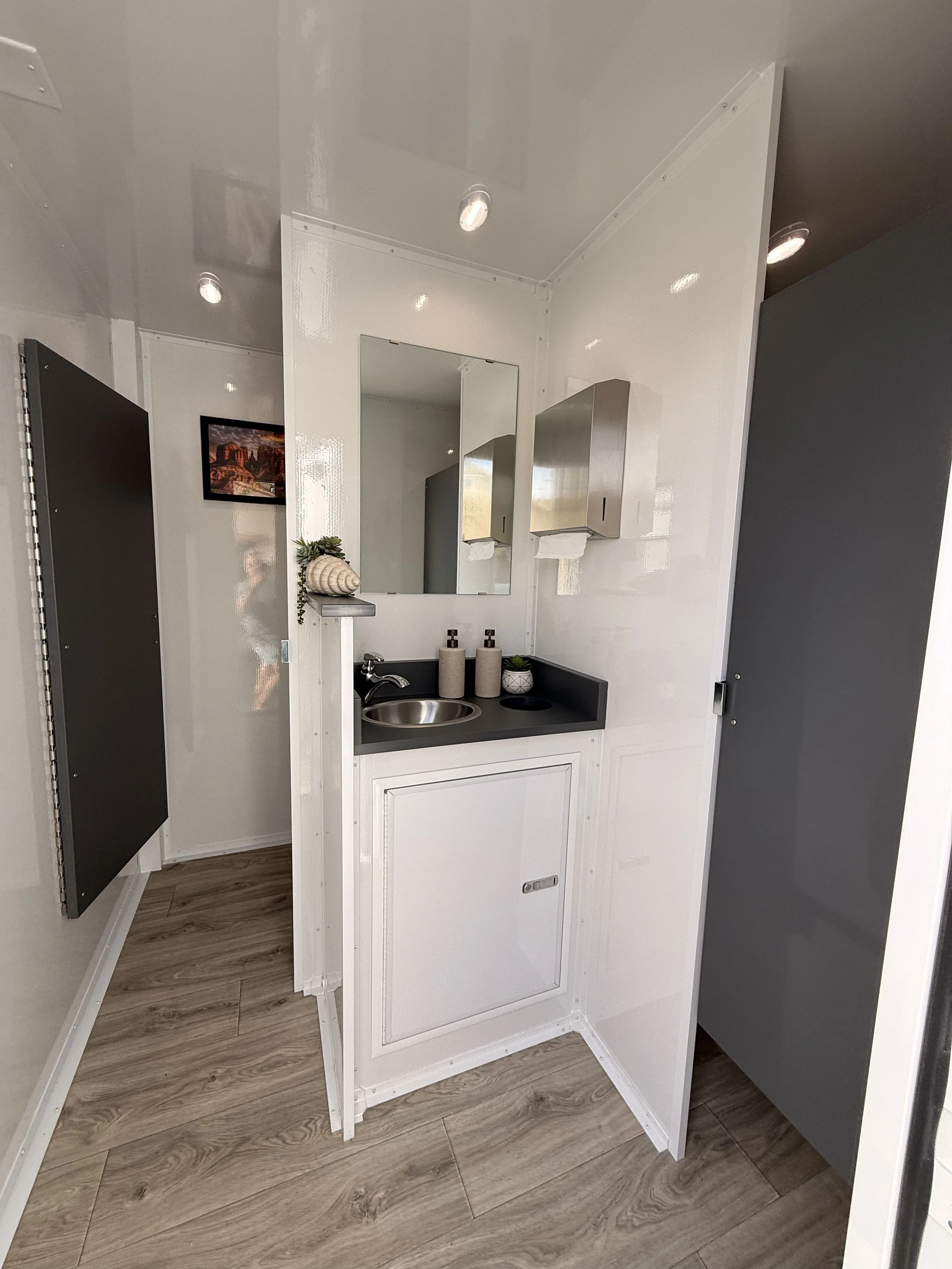 Restroom trailer rentals in Tucson AZ