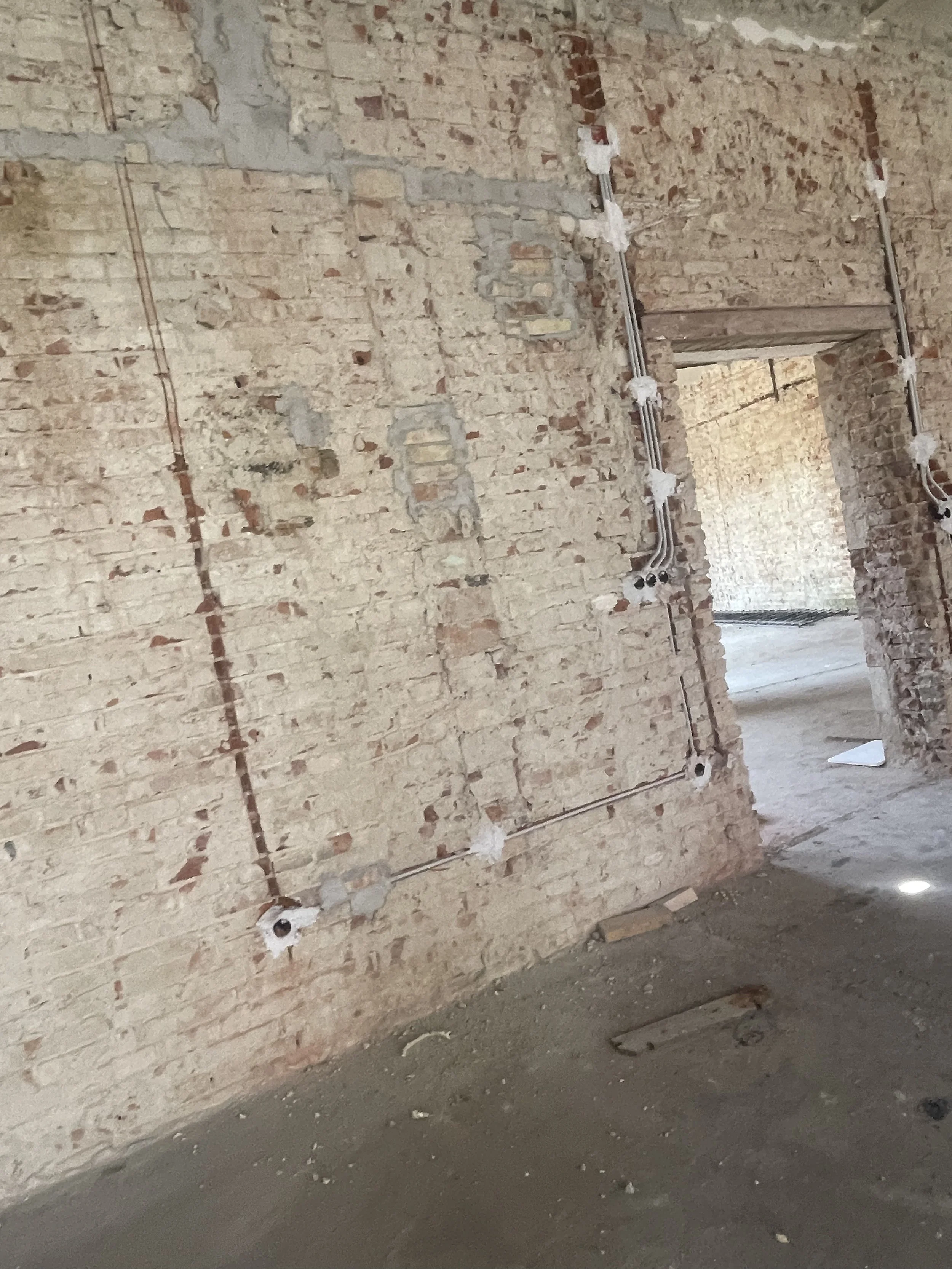 Lakáselosztó csere