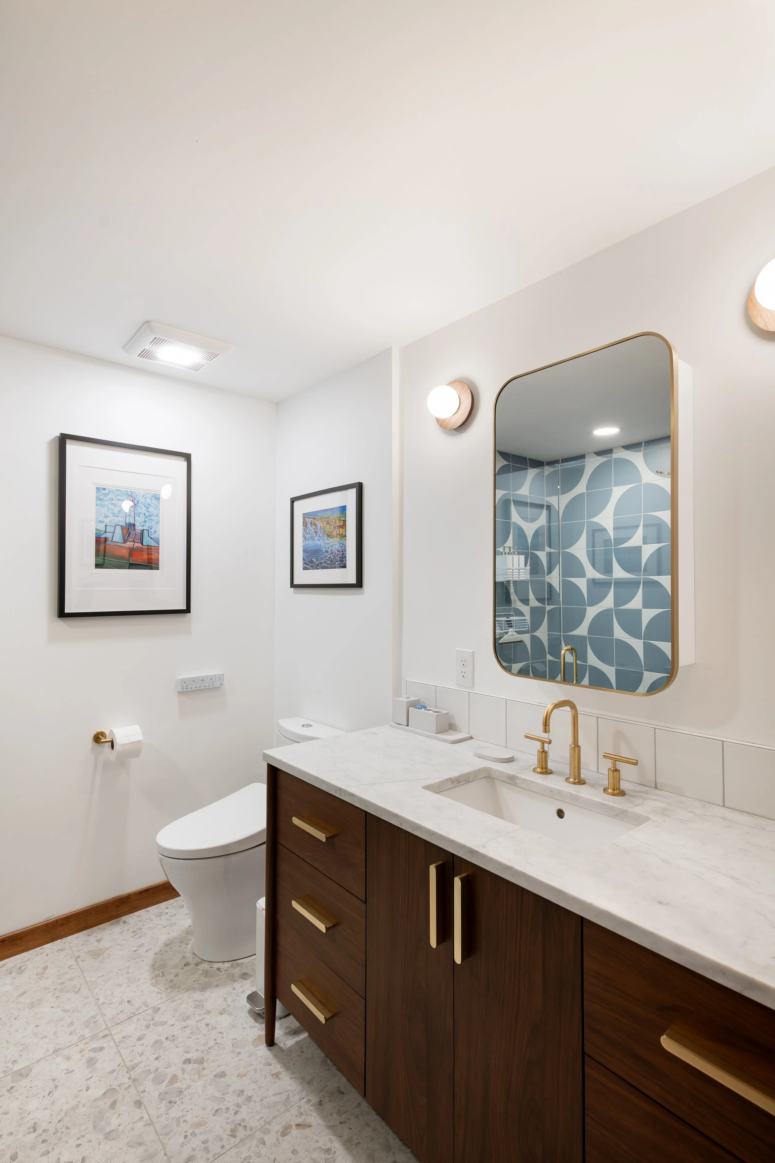 20251026-LODGING-MidMod Minnesota Lakehouse-88.jpg