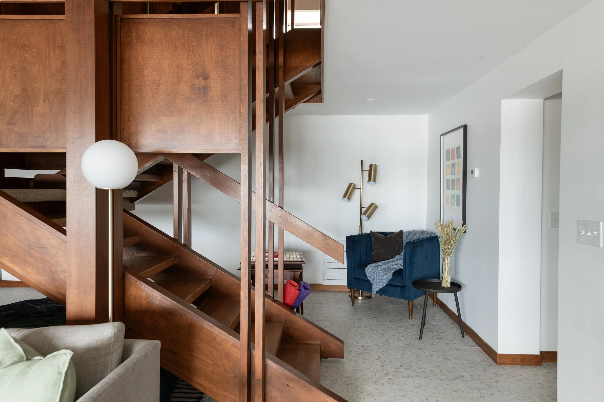 20251026-LODGING-MidMod Minnesota Lakehouse-106.jpg