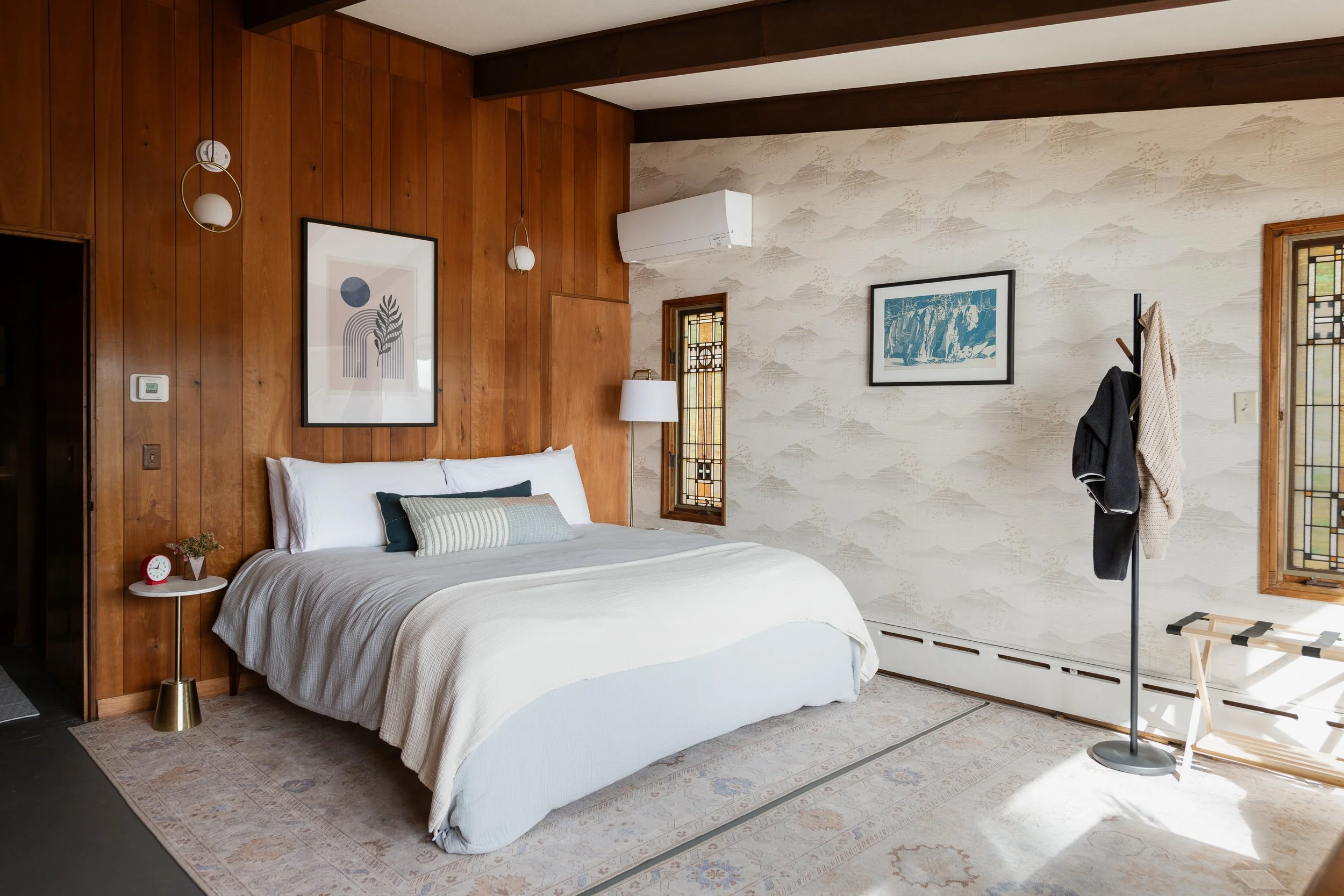 20251026-LODGING-MidMod Minnesota Lakehouse-65.jpg