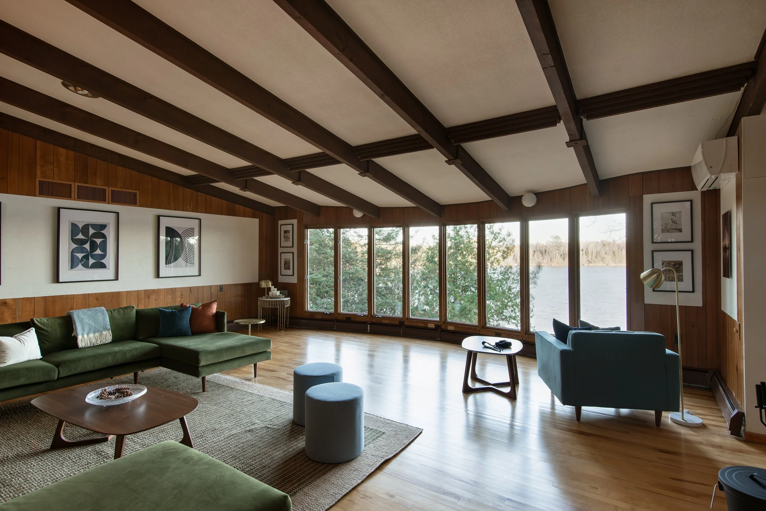 20251026-LODGING-MidMod Minnesota Lakehouse-12.jpg
