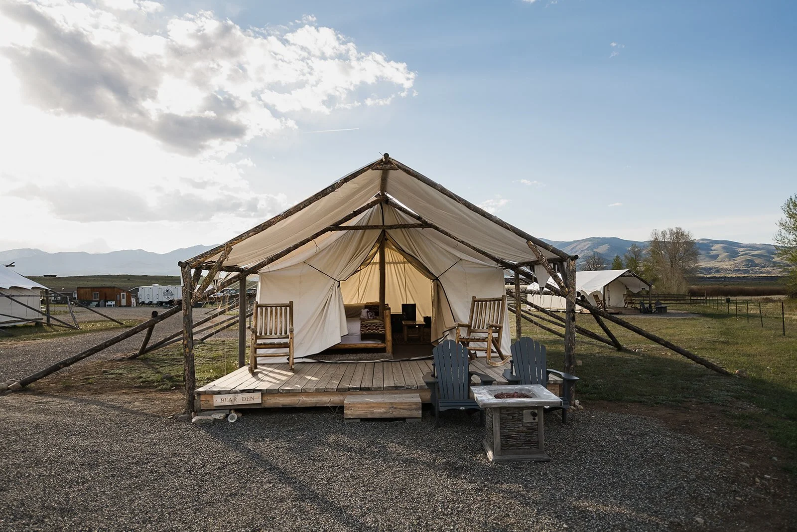 Image of a tent from Yellowstone Dreamin Retreat