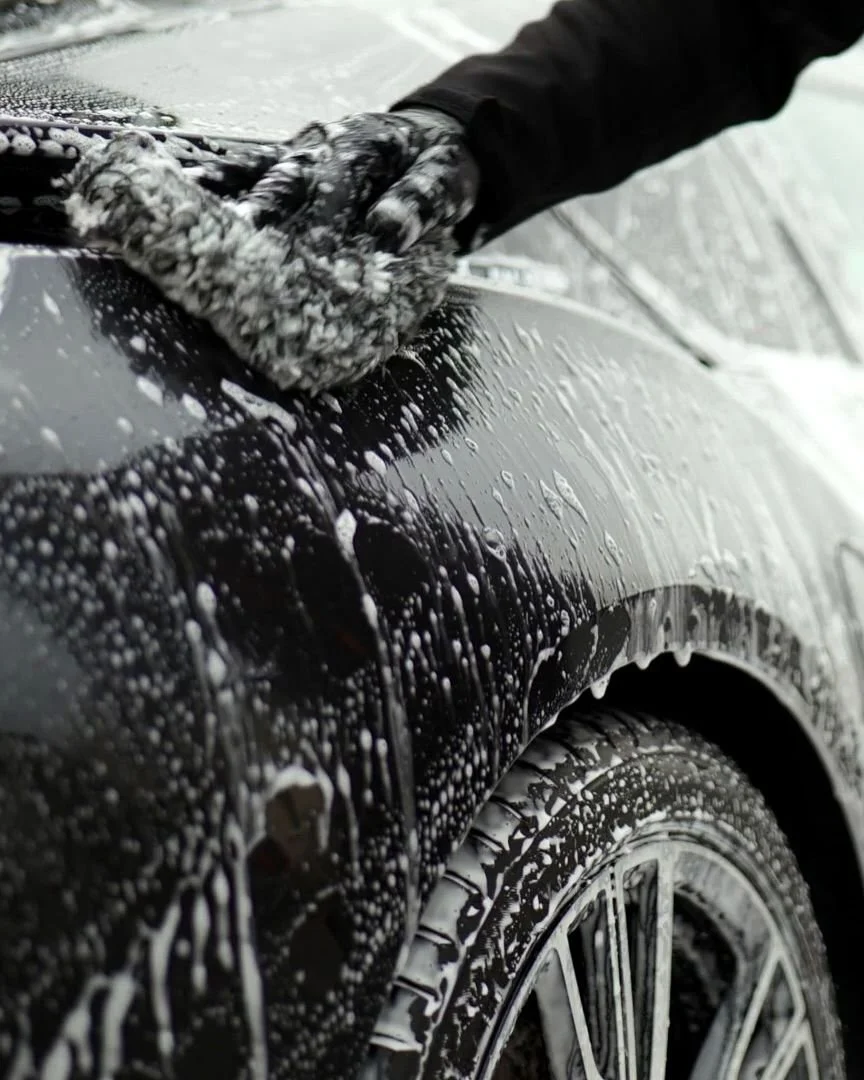 FULL INTERIOR & EXTERIOR DETAILING