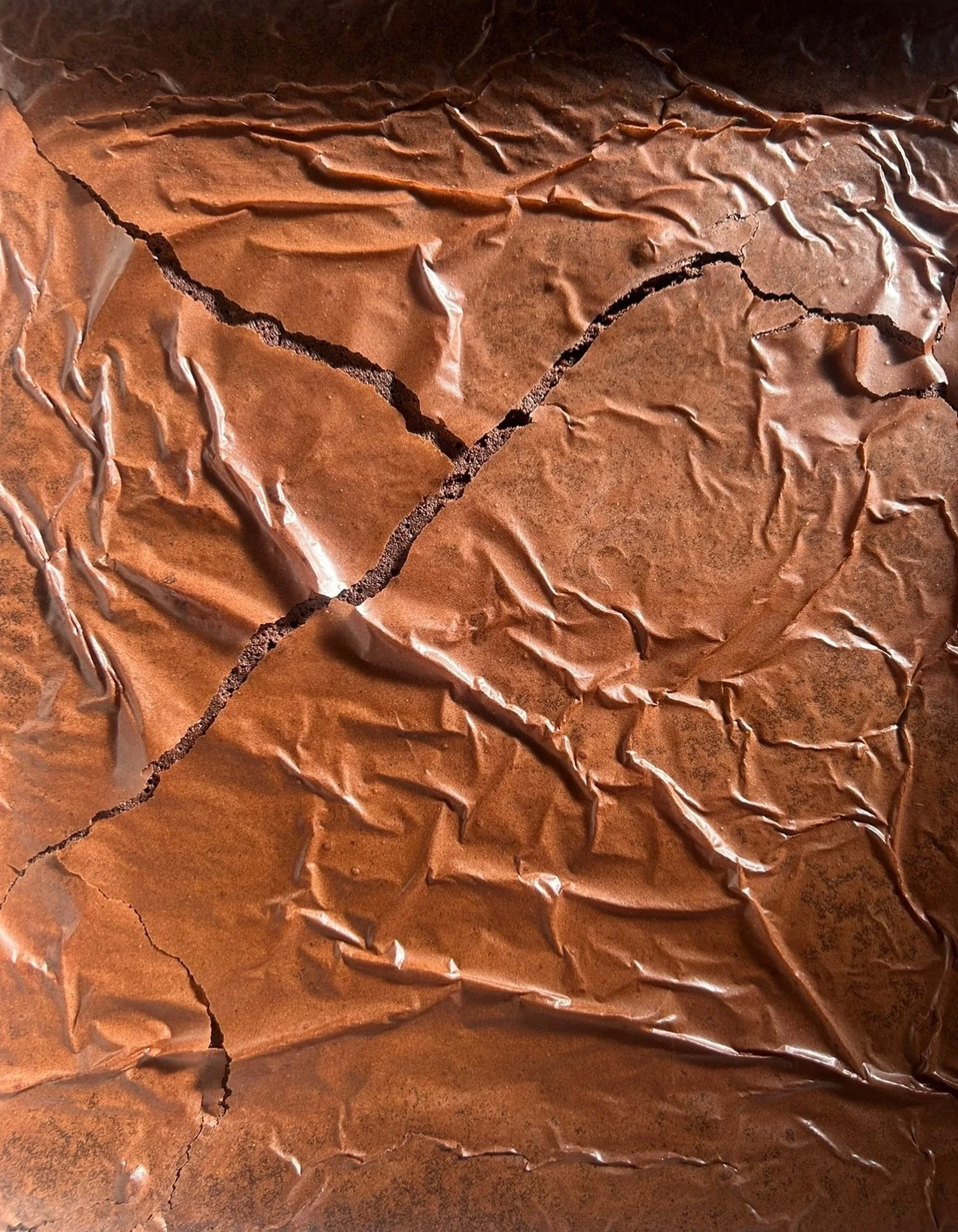 Oh look at that shiny top 😍 Is this one of the most satisfying things as a baker? Probably.

Rich chocolate brownies, available on next day delivery 6 days a week, that sounds pretty good to me! Order through @dalesthechefschoice or drop me a DM to 