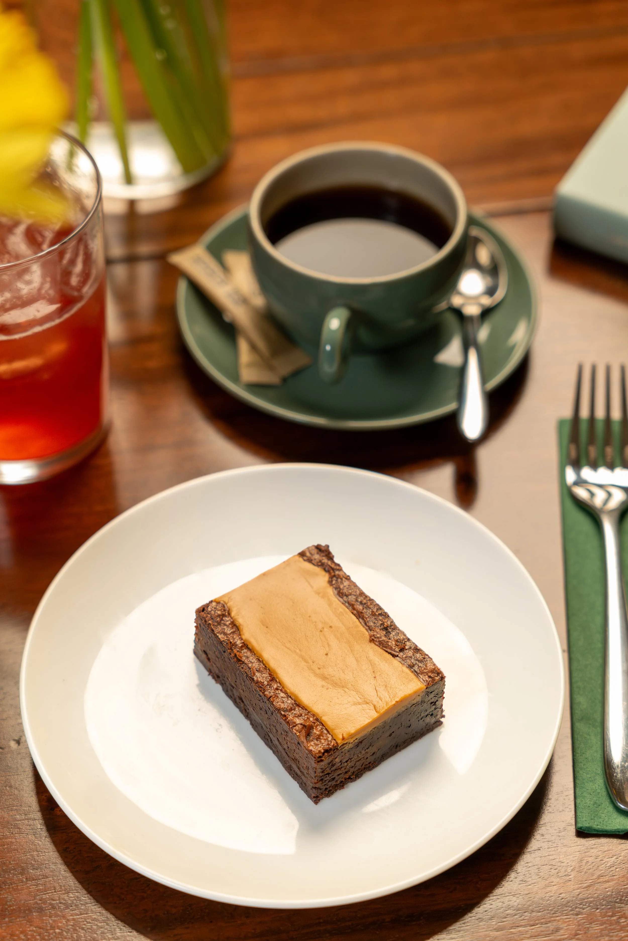 Our classic fudgy brownie with a decadent layer of Biscoff.