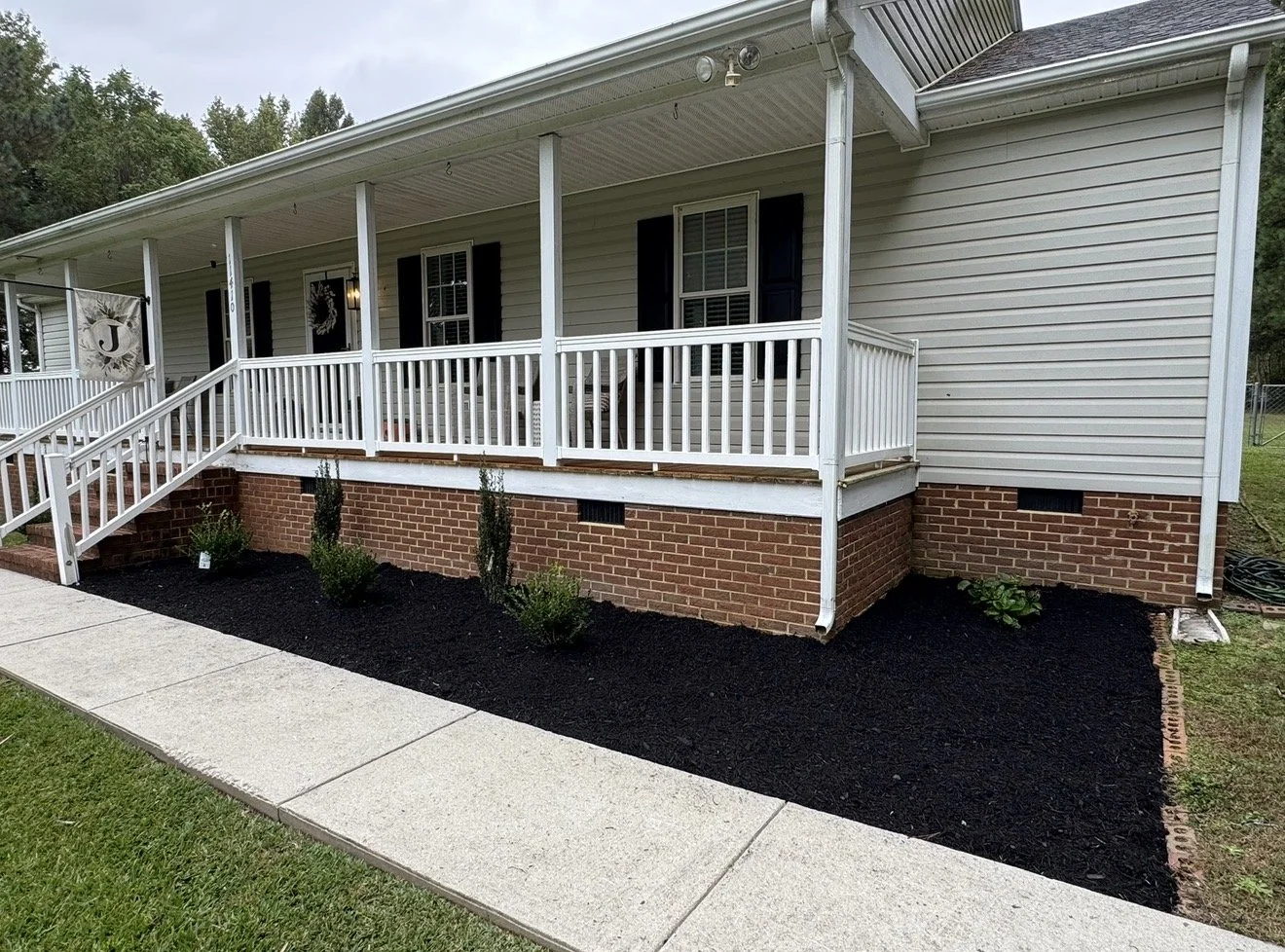 Greatly cared for mulched garden
