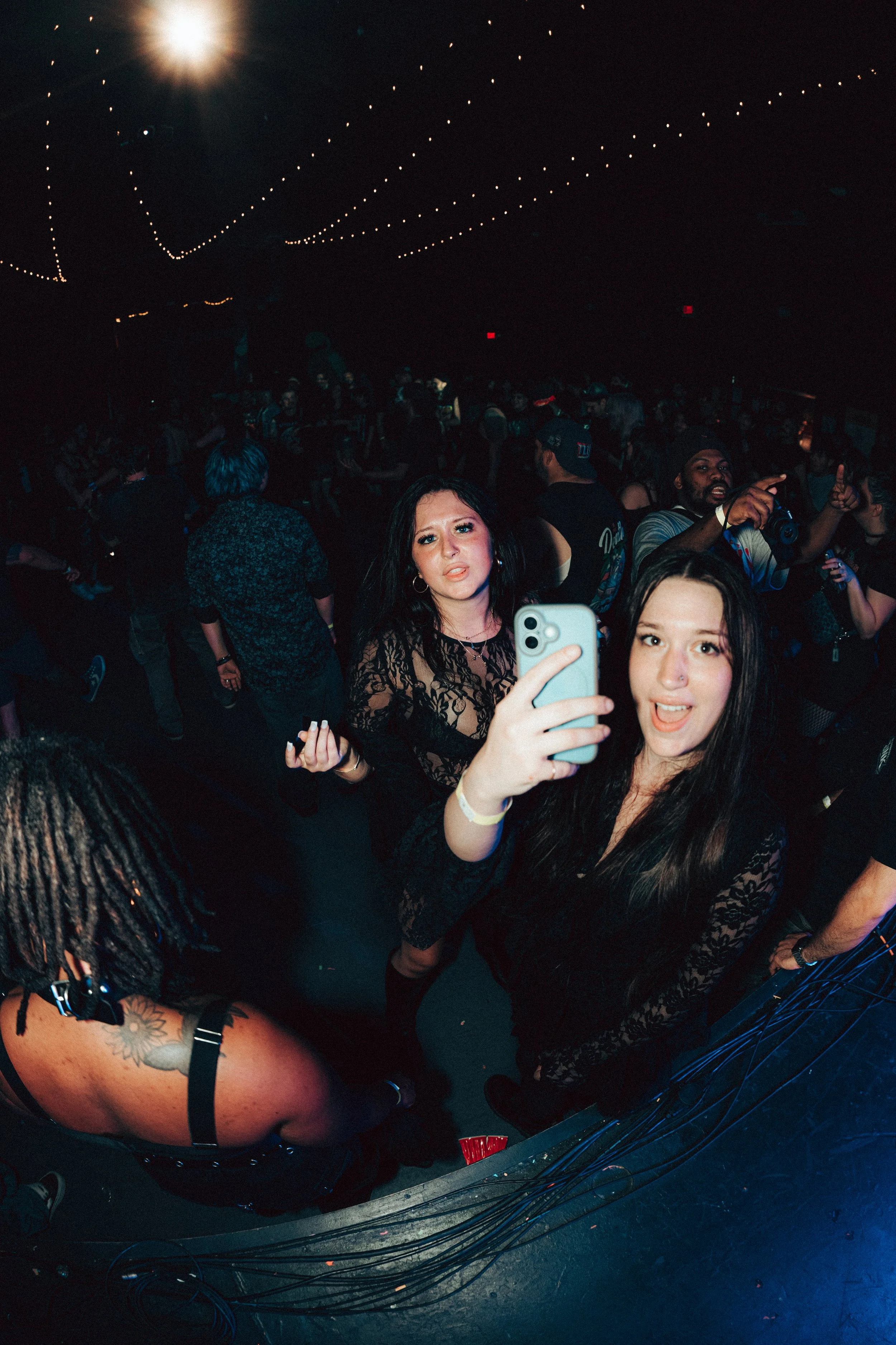 by @Danielzvisual-14.jpg