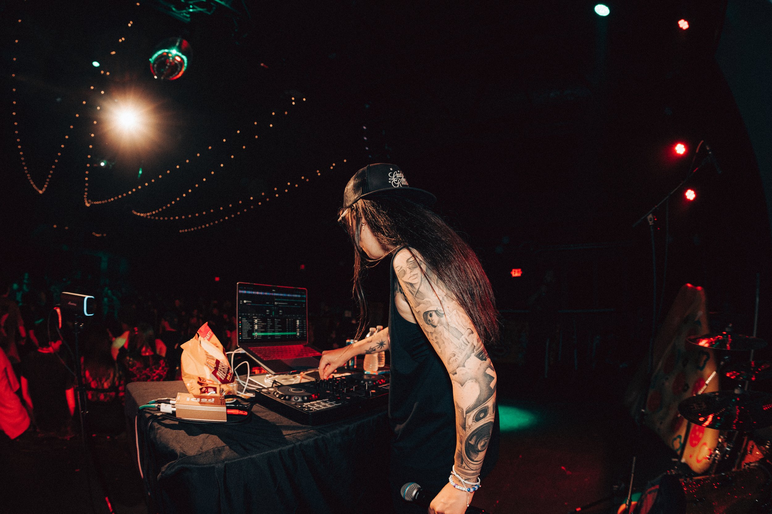 by @Danielzvisual-20.jpg