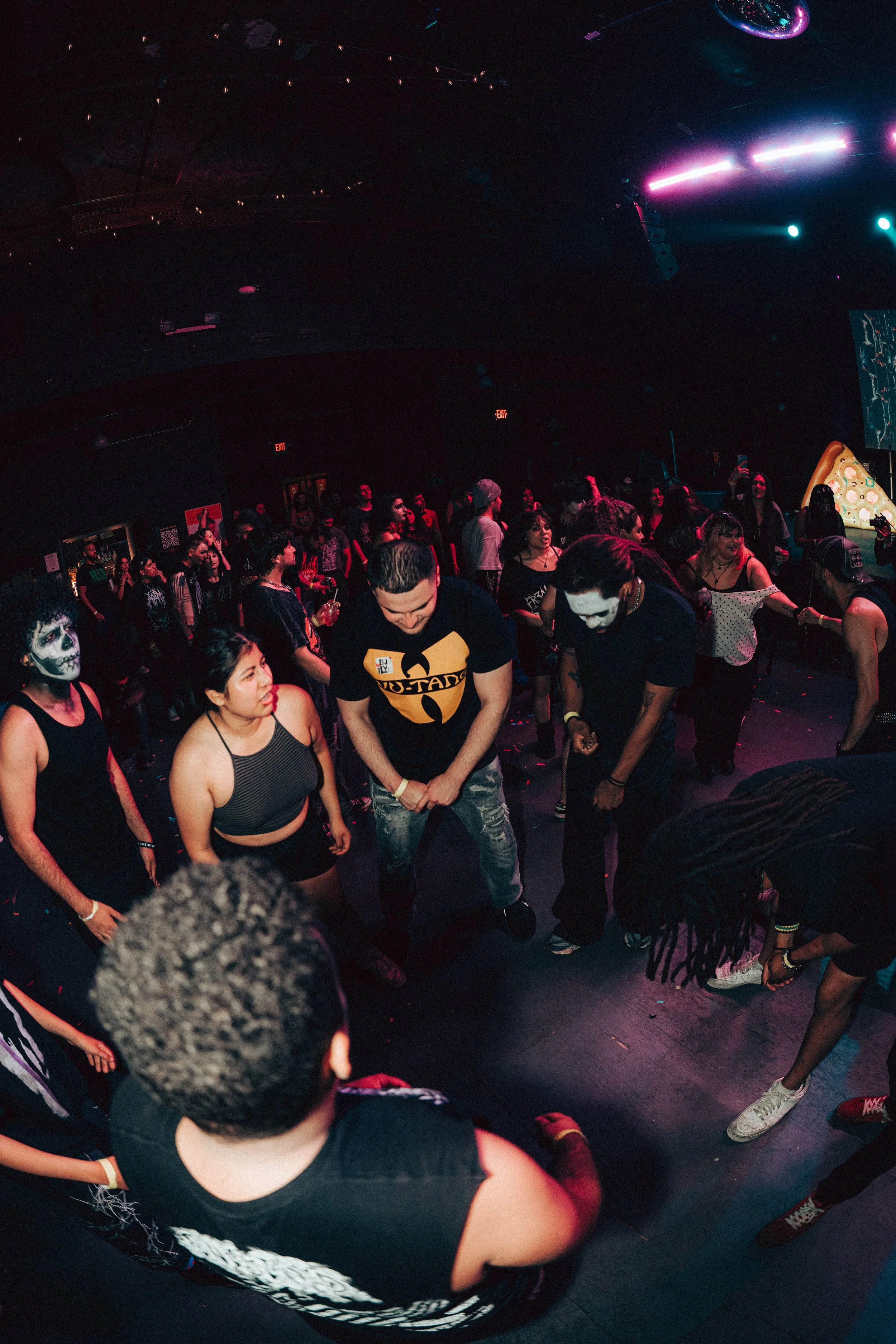 by @Danielzvisual-03.jpg