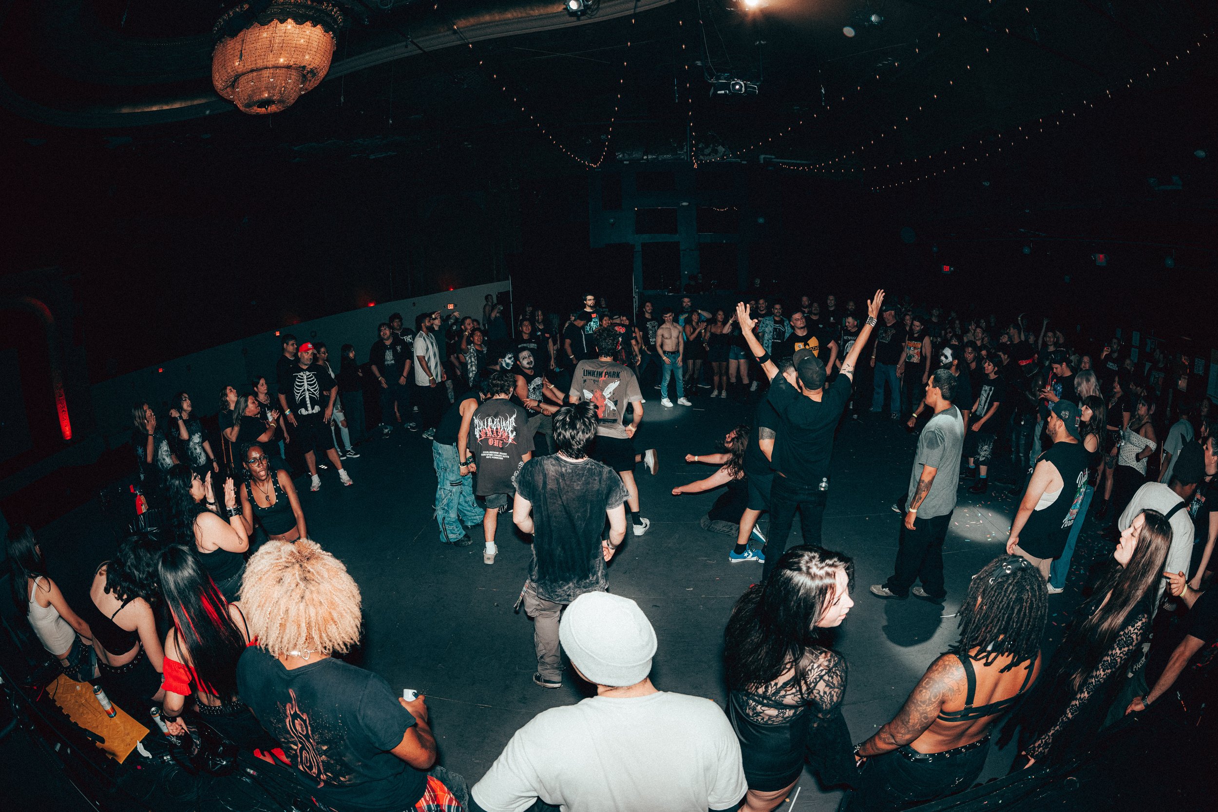 by @Danielzvisual-15.jpg