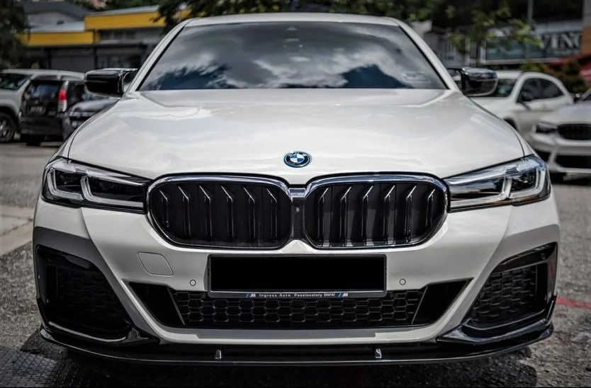 🔥 BMW G30 5 Series Front Lips! 🔥

⚡️M Performance Style
🎨 Finishes: Carbon Fiber &amp; Gloss Black
🚙 Perfect Fit for BMW G30 (5 Series) M5 as well on request

Upgrade your front end with a sharp, aggressive lip that flows perfectly with the G30 b