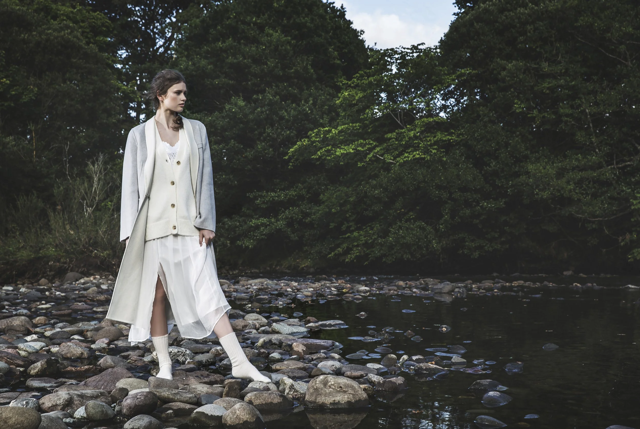 MOHAIR CREAM FEMALE BEACH-1.jpg