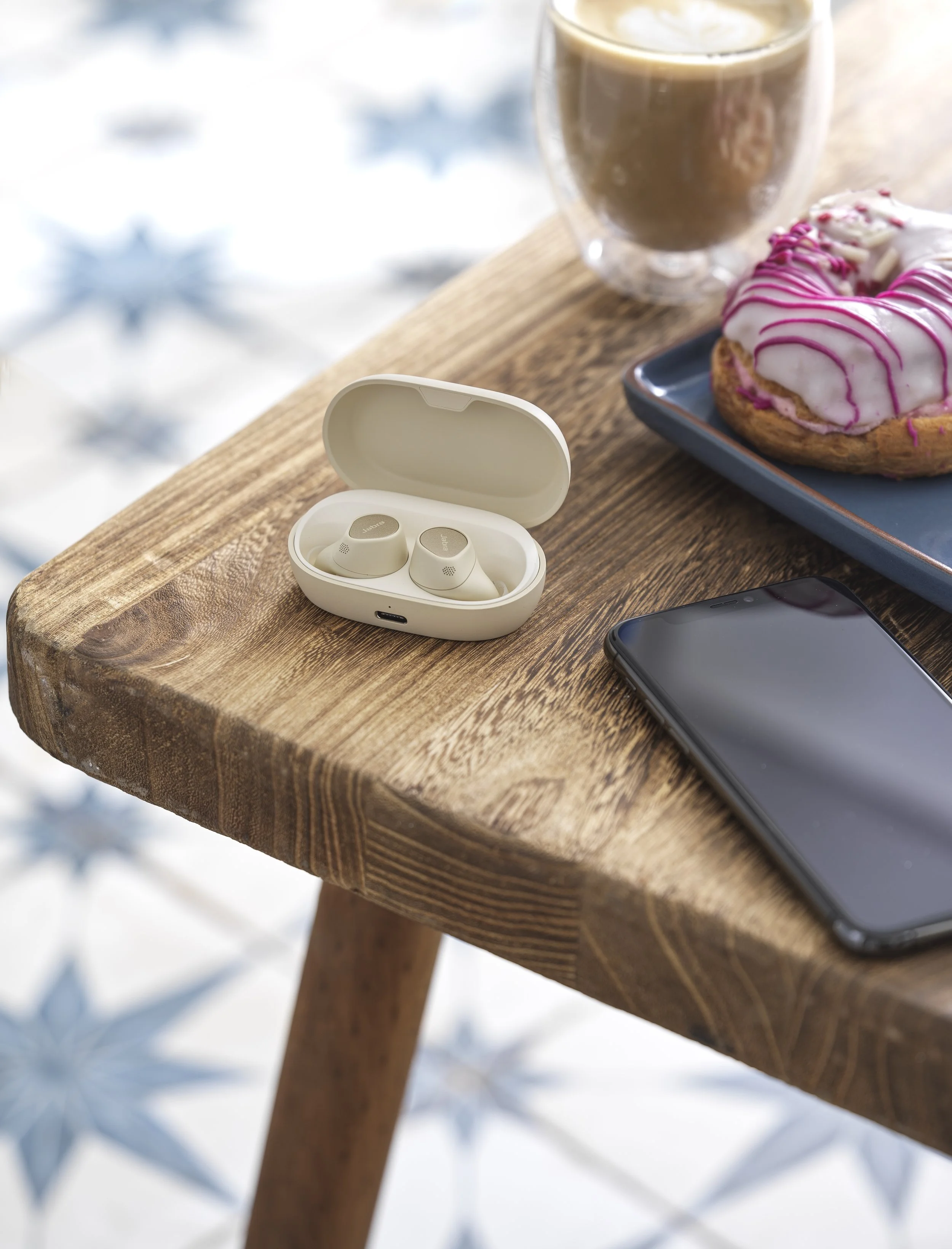 LS GOLD BEIGE IN OPEN CASE.jpg