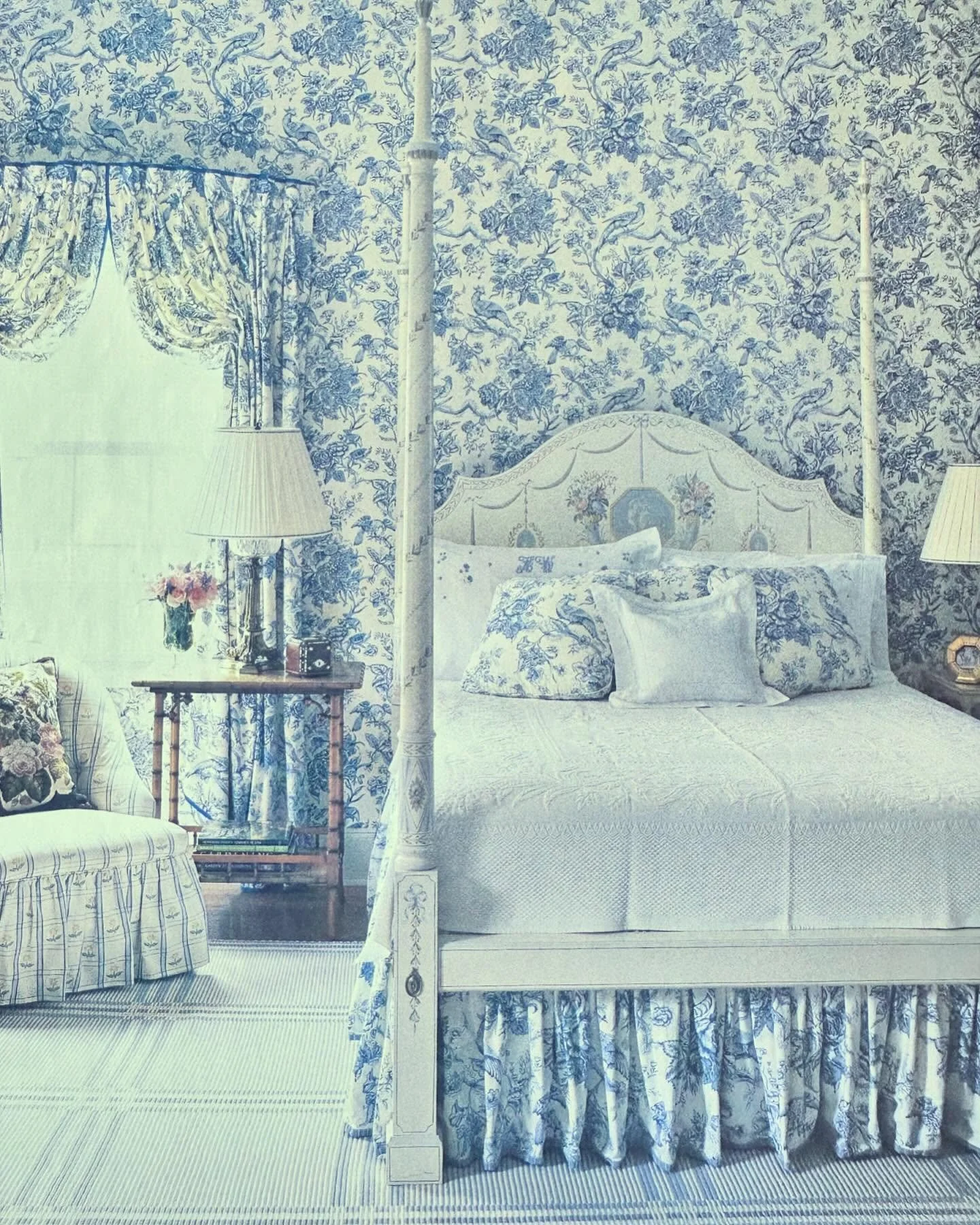 Lucky me to have such a beautiful bedroom! I'm glad to see more trailering coming back into our lives - something about all the layers and details that make rooms so welcoming. #blueandwhitedecor #classicdesigns #toile