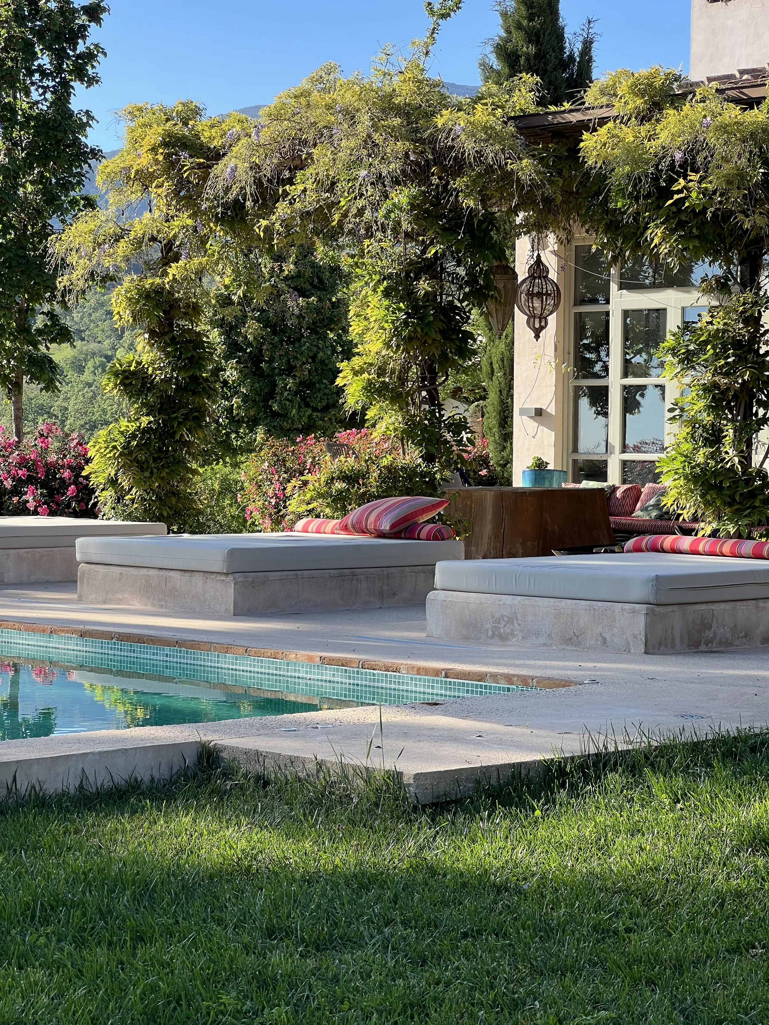 Espacio para eventos corporativos en Candeleda Encuentro estratégico en la naturaleza cerca de Madrid, Evento de empresa en finca privada en Ávila Incentivo corporativo en Sierra de Gredos