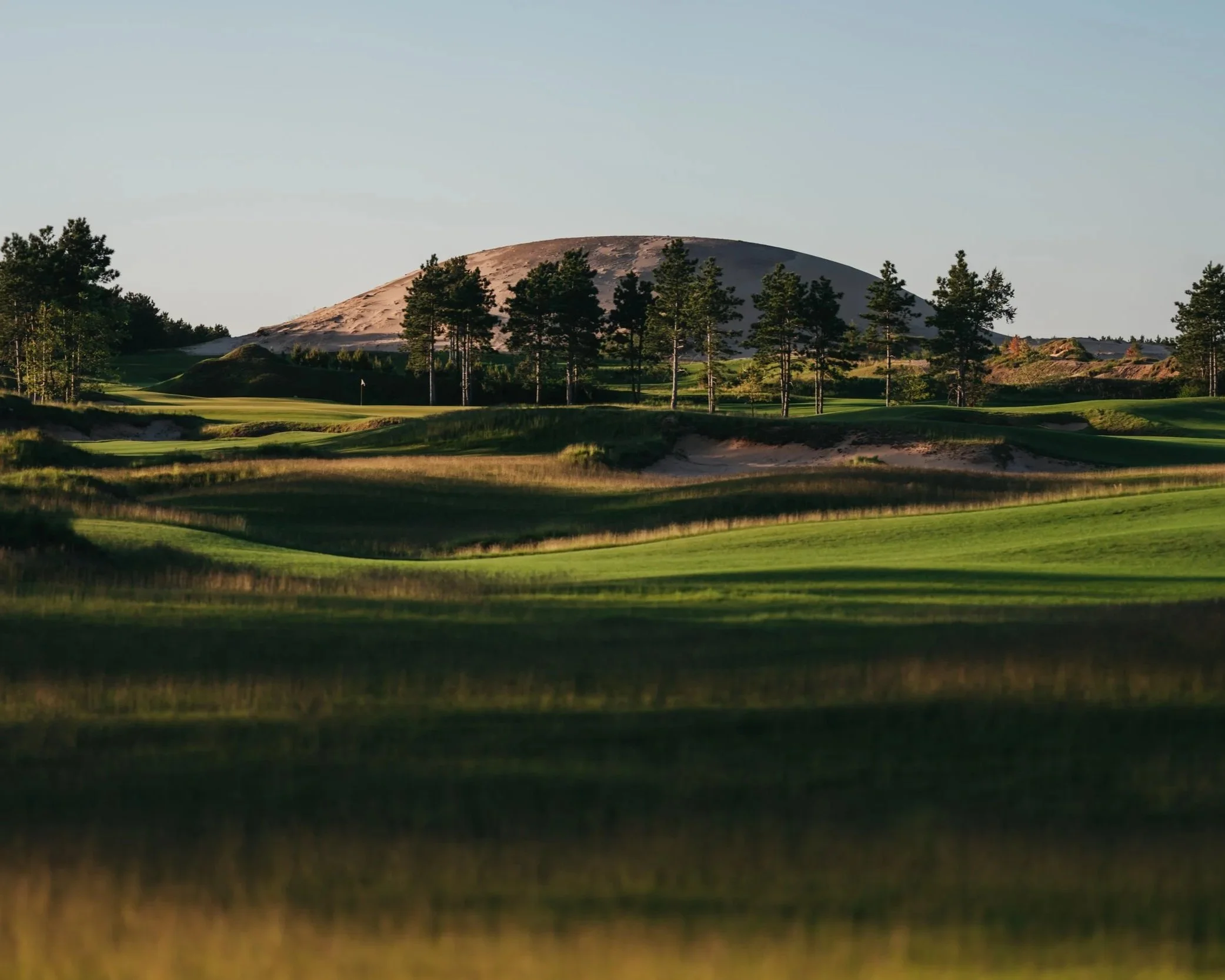 Sand Valley Opens Sixth Course, Commons