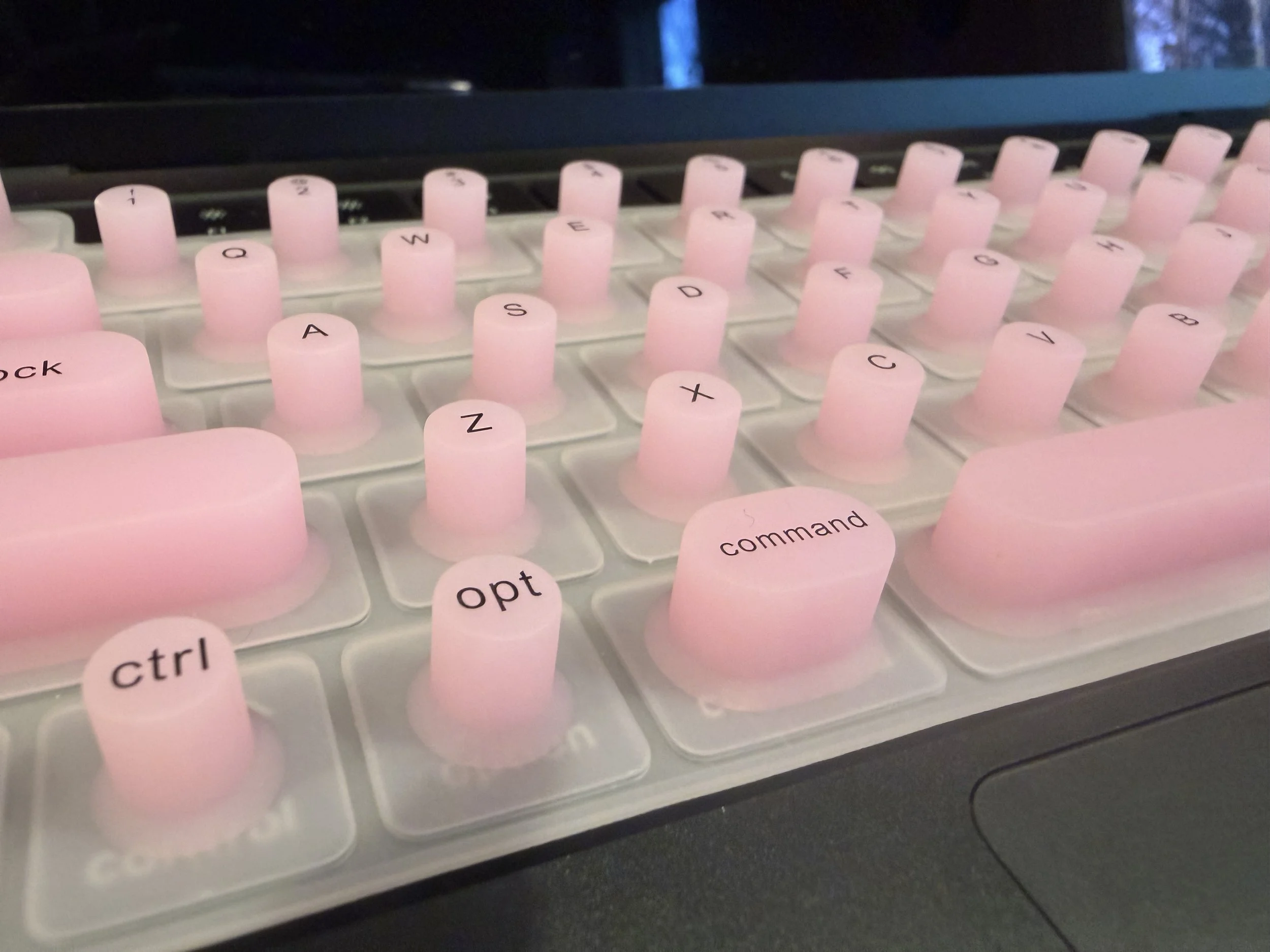 Tippy Type Keyboard Cover Review: Is It Worth It for Long Nails?