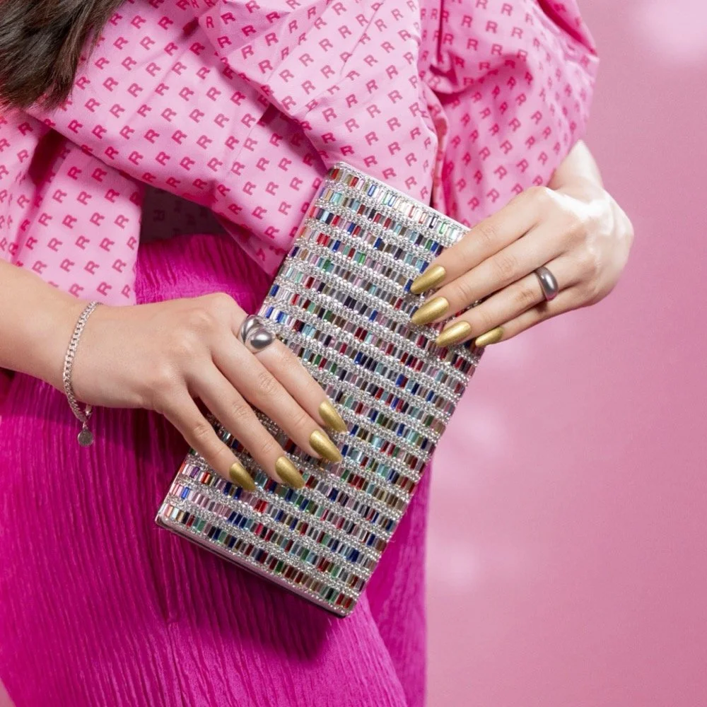 20626-GELMT-HW24-HandGlam-Cuddle Me Tight-DR-V102.jpg