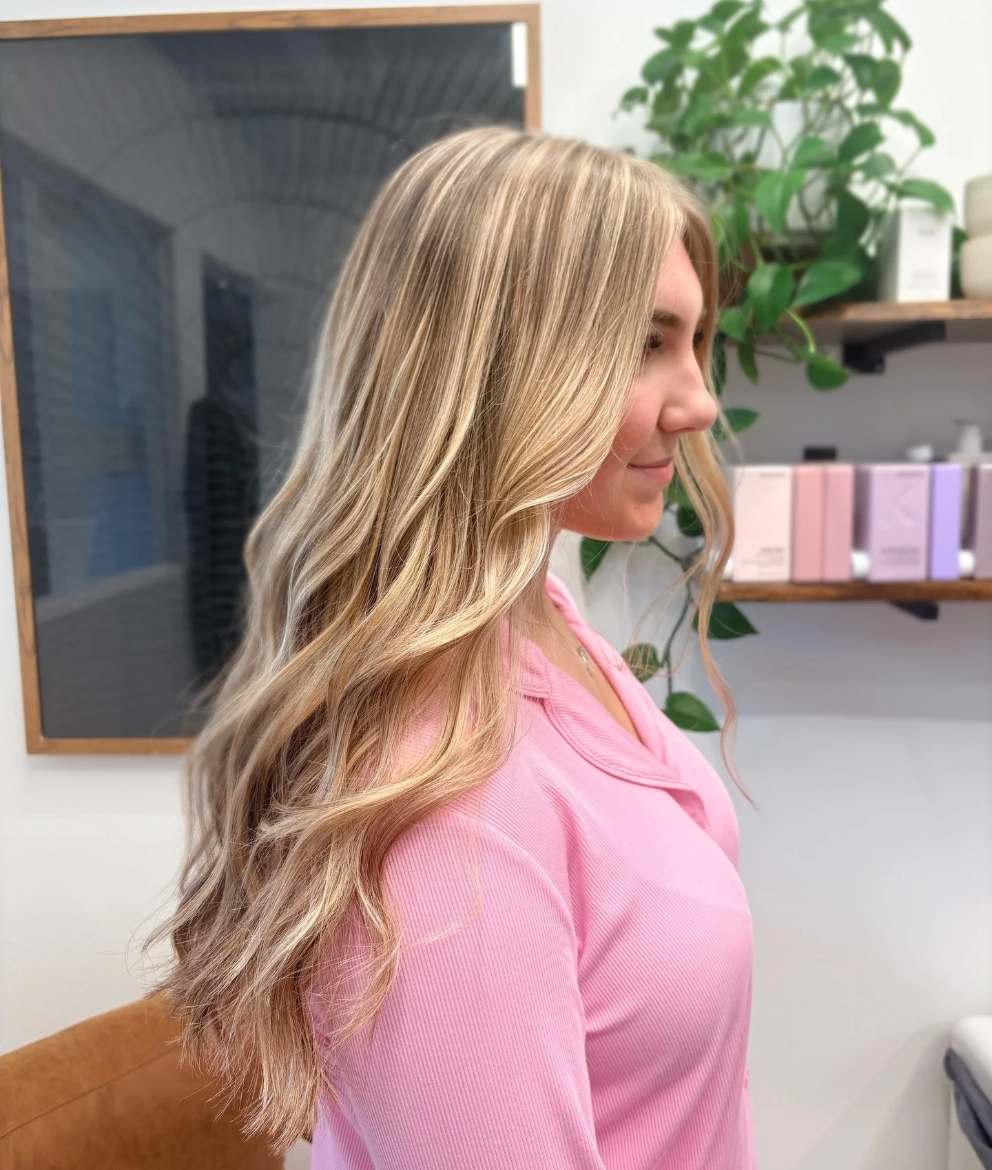 Soft ribbons of light, effortless movement, and that seamless grow-out we love 🤍