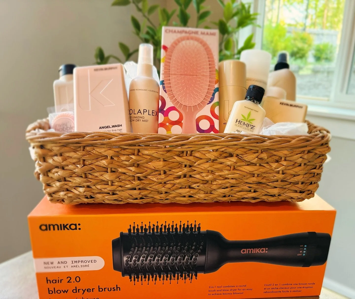 I've been in my new space a little over a month now and am finally feeling settled. Thank you all so much for your patience and support while I made the move from Lake Oswego to Happy Valley. I really appreciate each of you. As a little thank you, I'