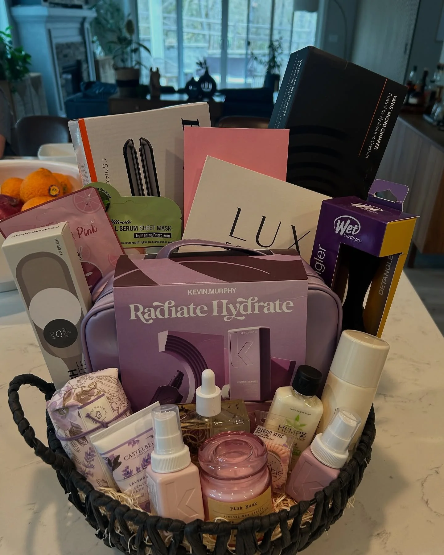 🙏 Gratitude Post 🙏

I have worked in the beauty industry for over 15 years now and have always LOVED this space. The people, the clients, the work. The list goes on. But this week I'm feeling extra grateful.  My children's school is putting on a Si