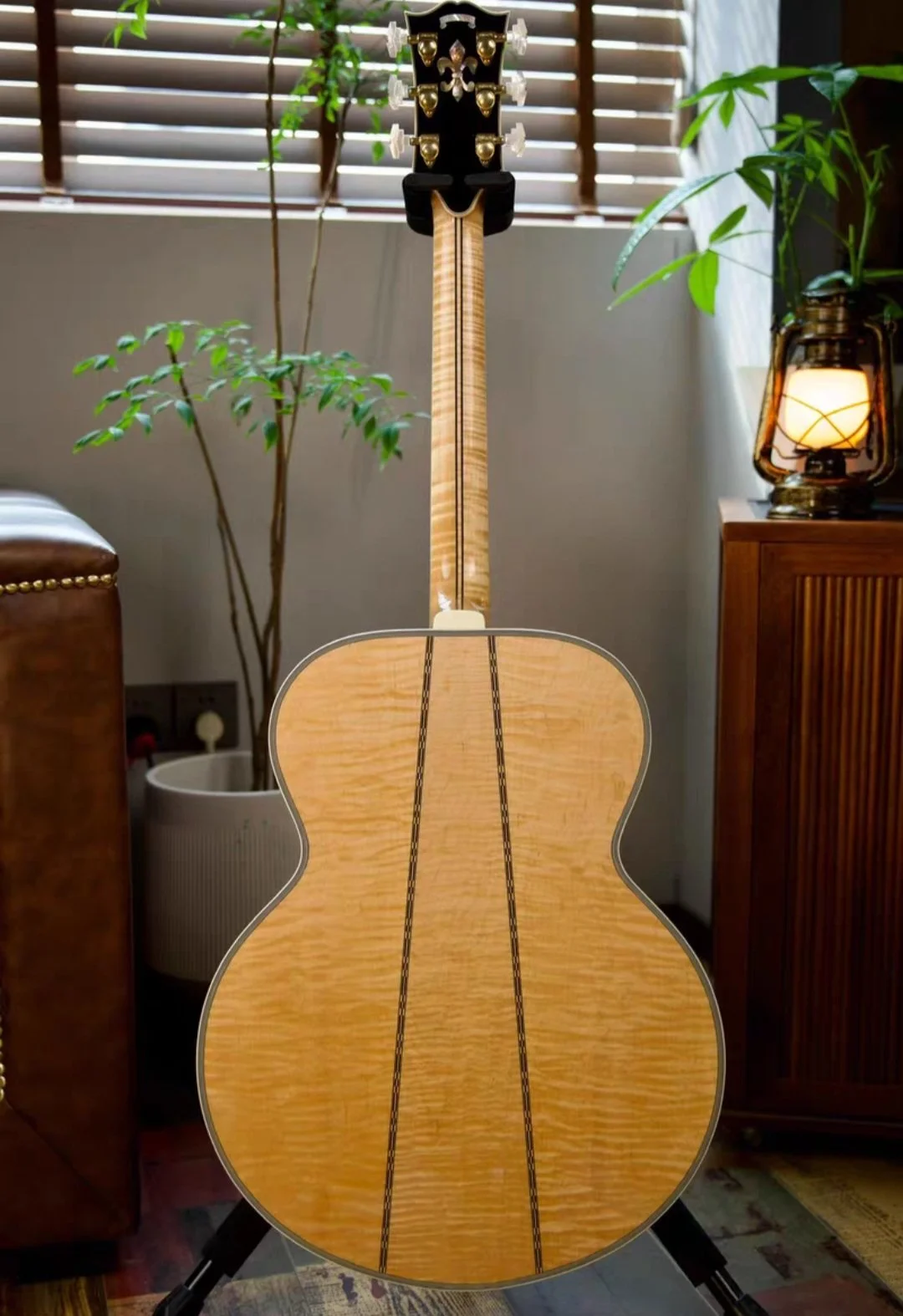 GIBSON3.jpeg