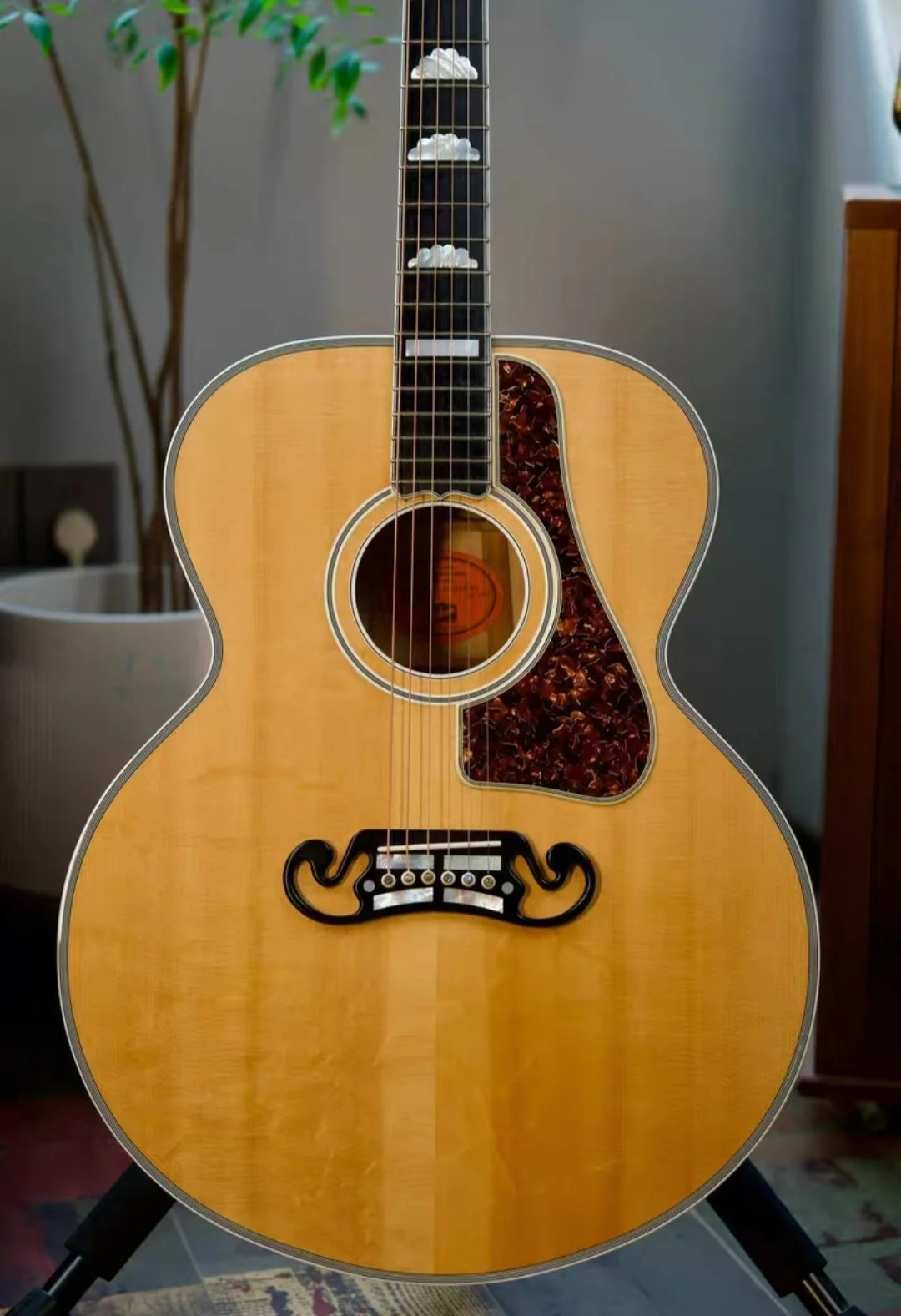 GIBSON2.jpeg