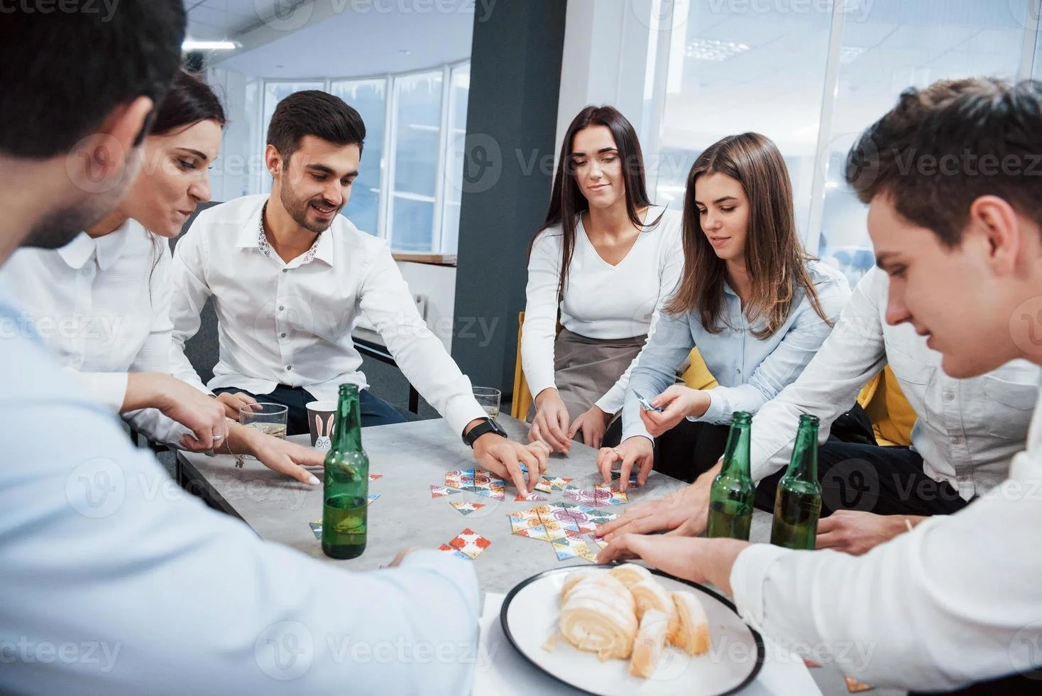 How to Plan the Perfect Office Lunch Break (That Everyone Actually Enjoys)