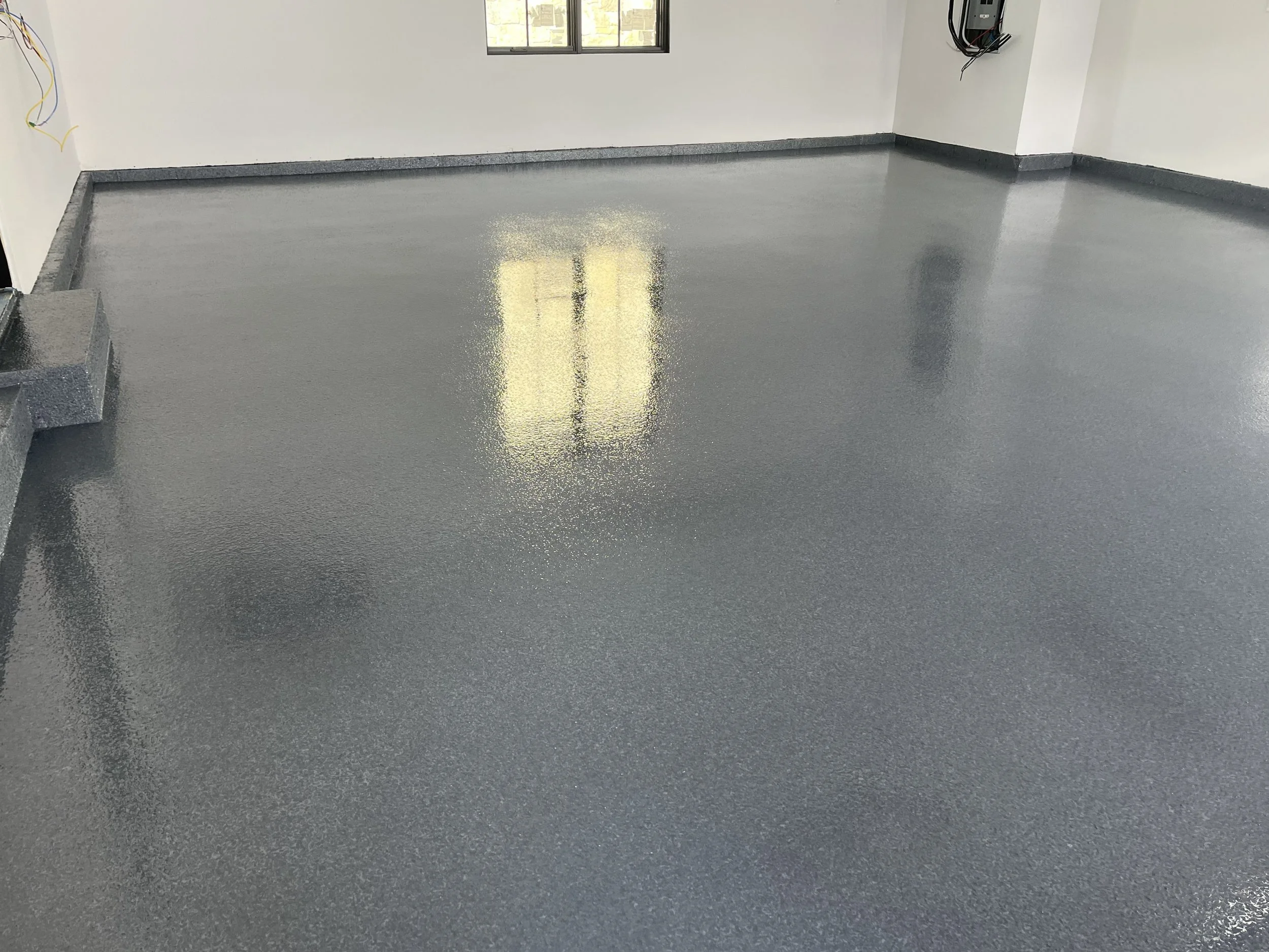 Seamless Garage Floor Speedcove.jpg