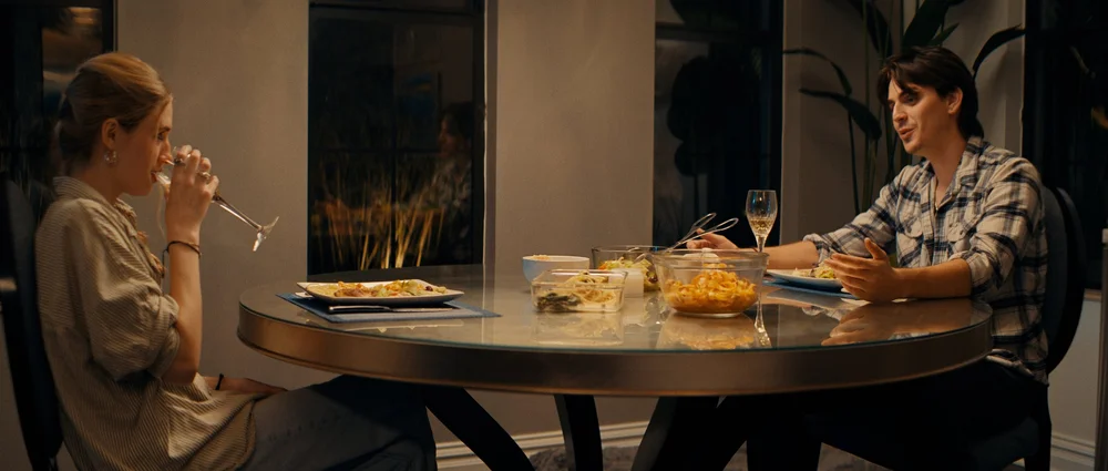 8 Count: the couple at the dinner table