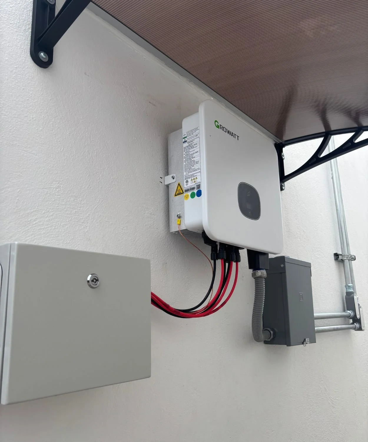 Inversor Growatt conversión de energía en residencia