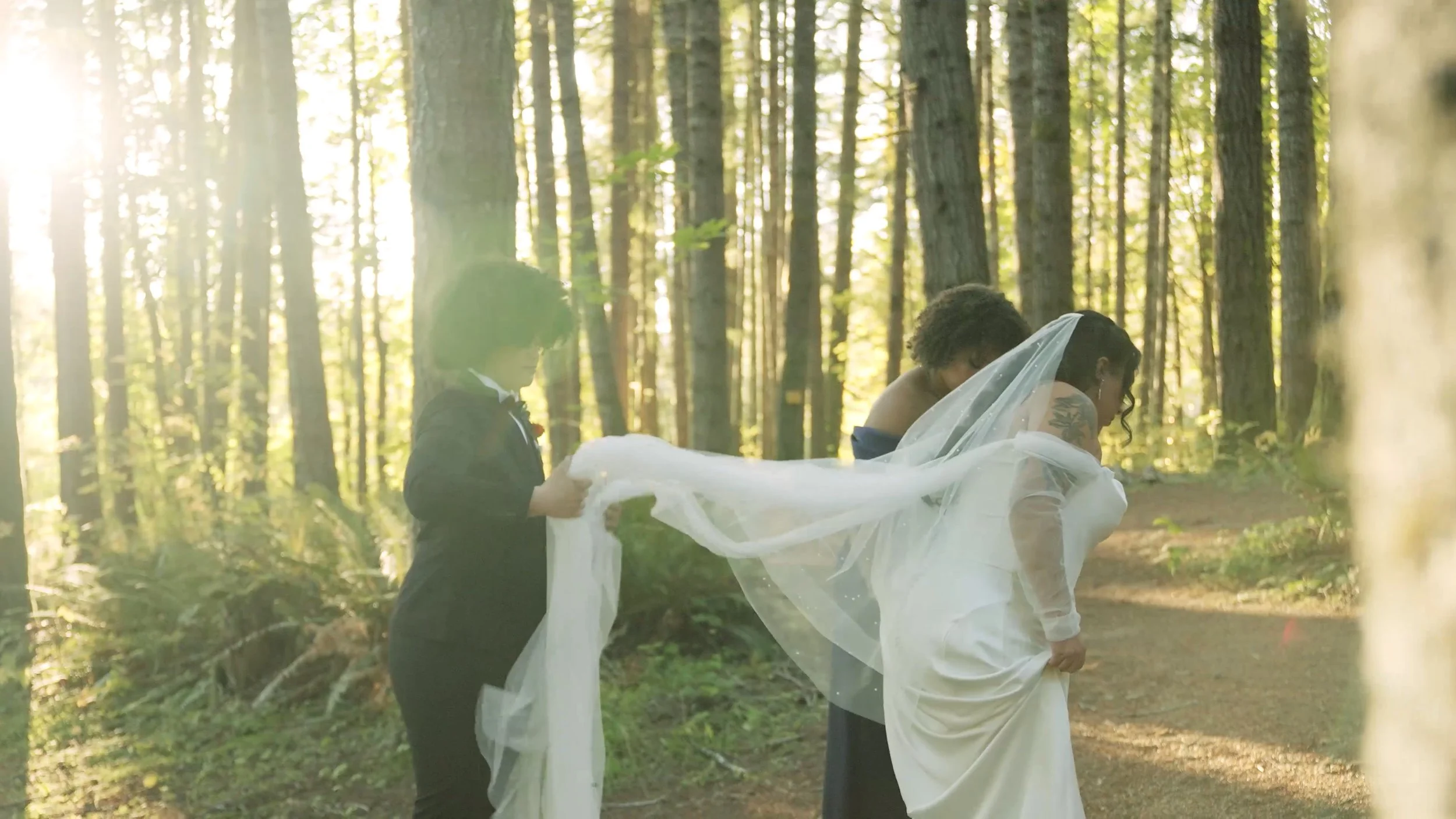 ZOE AND JEFF WEDDING @EMPRESS ESTATE 10.13.00_10_35_11.Still033.jpg