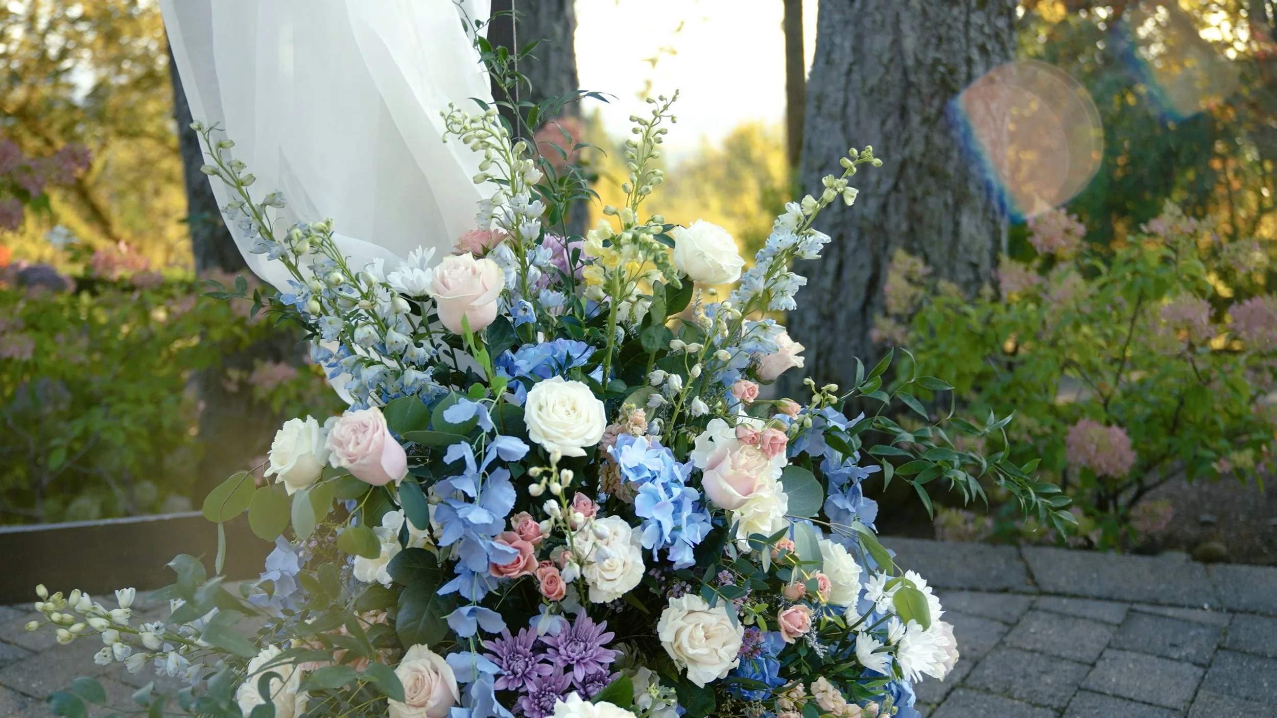 ZOE AND JEFF WEDDING @EMPRESS ESTATE 10.13.00_17_54_14.Still060.jpg