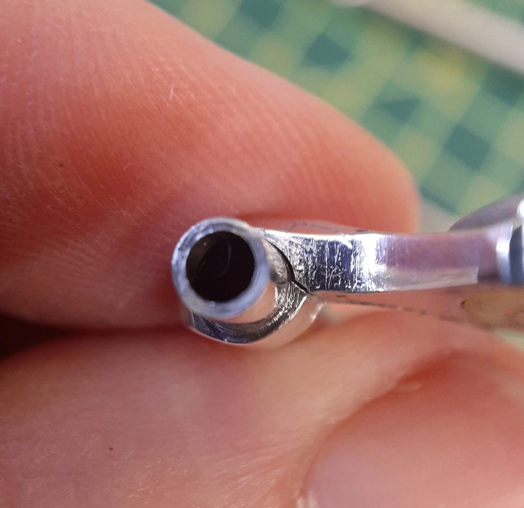 Cracked flute key