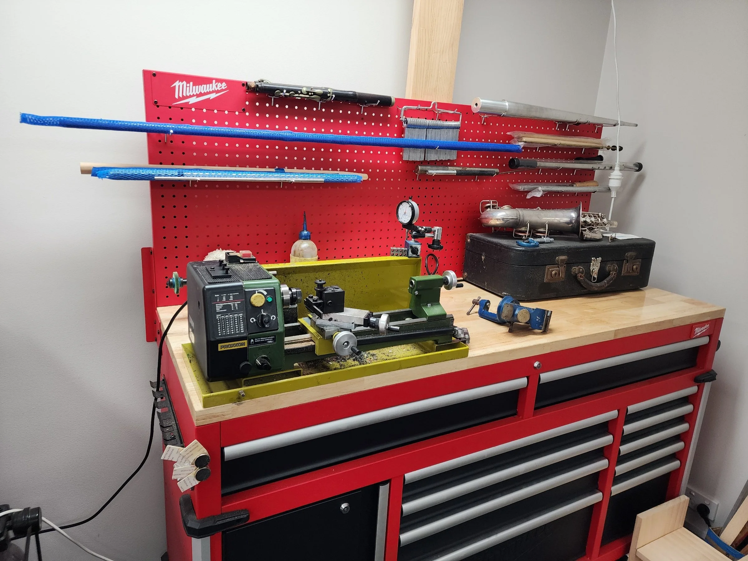 Some workshop tools. Mini lathe and dent-work.