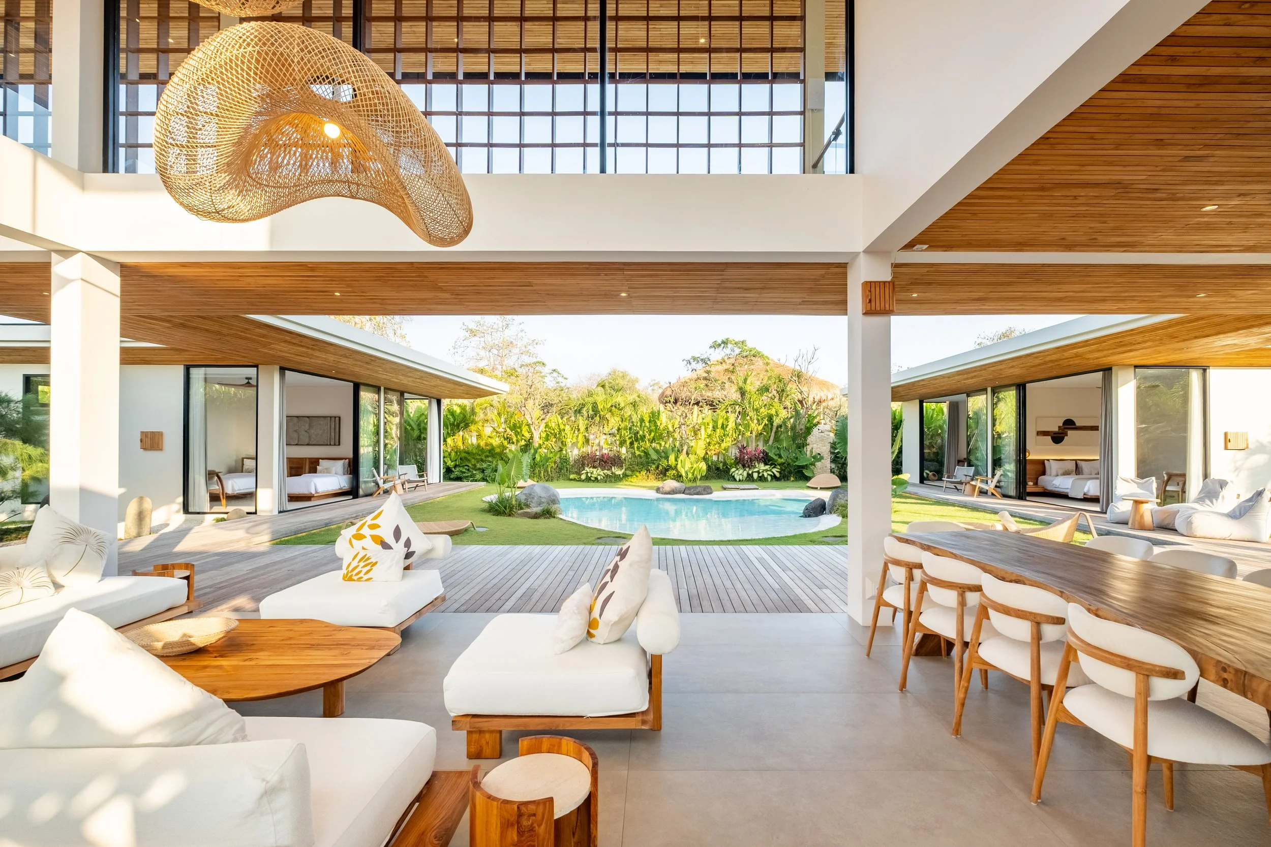 exotik-mimpi-indah-9._LivingArea-PoolViewjpg.jpg