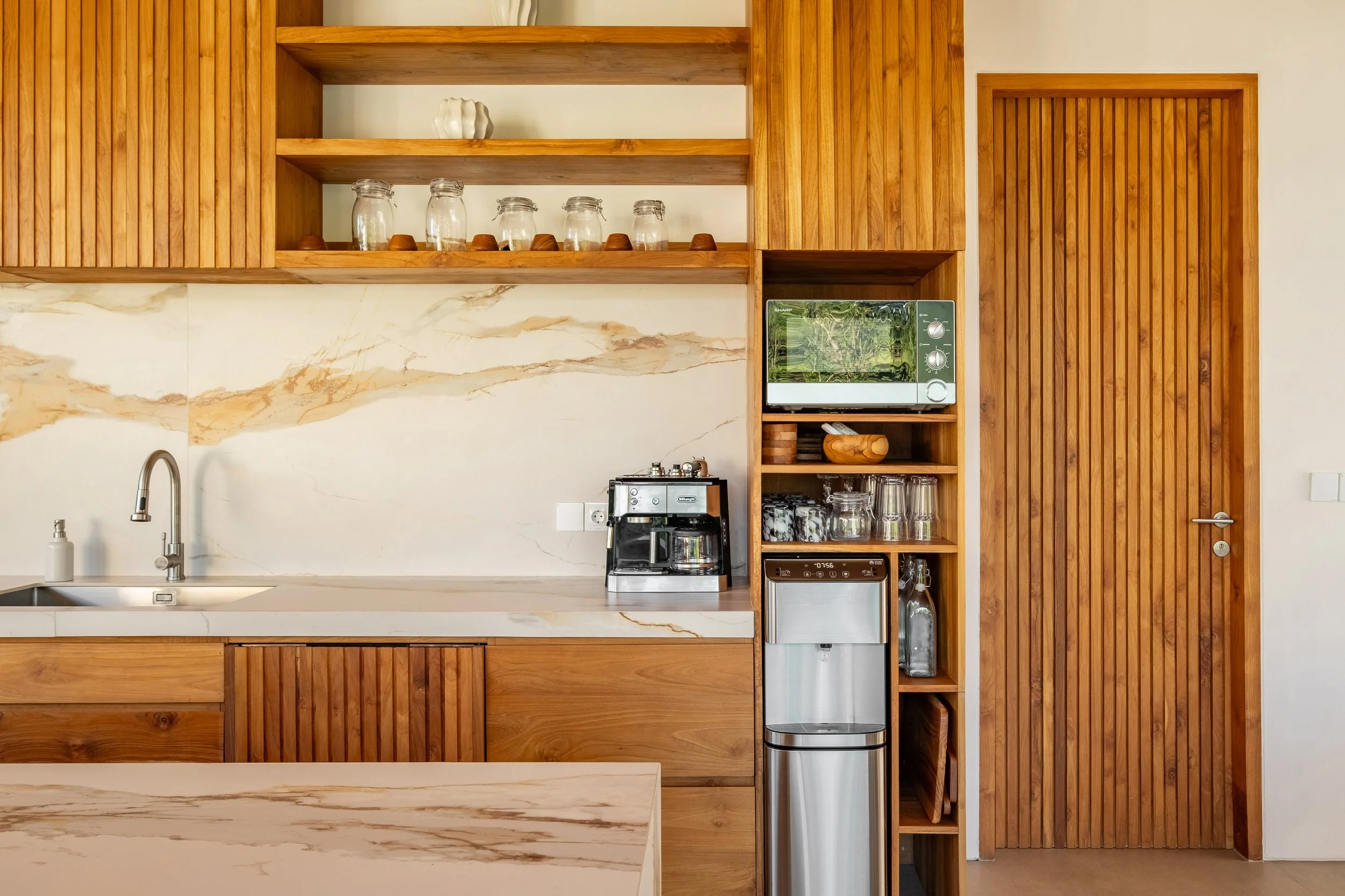 Kitchen area 4 - Uluwatu Mimpi Indah.jpg