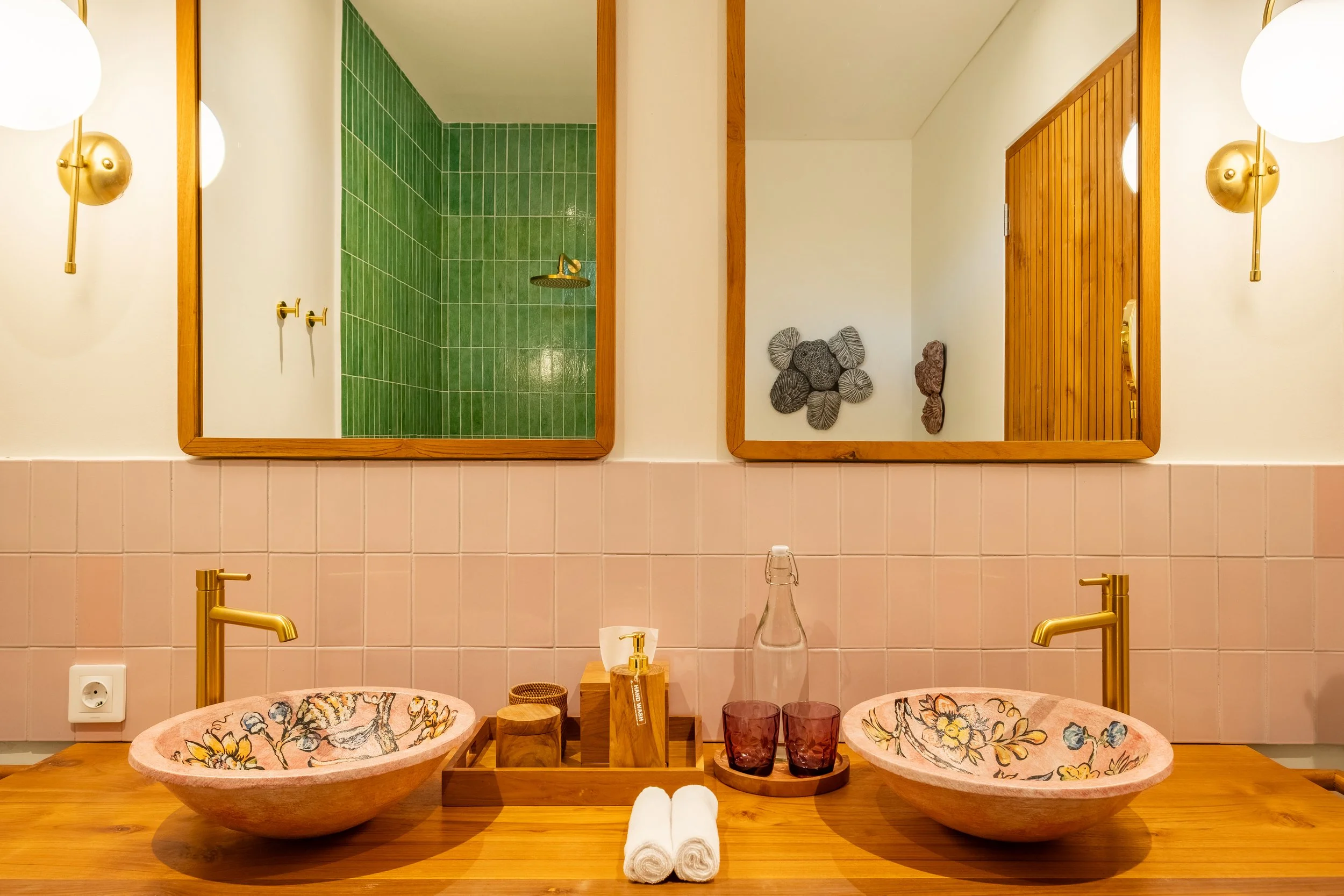 exotik-ananta-damai-27_Bathroom VIP Bedroom.jpg