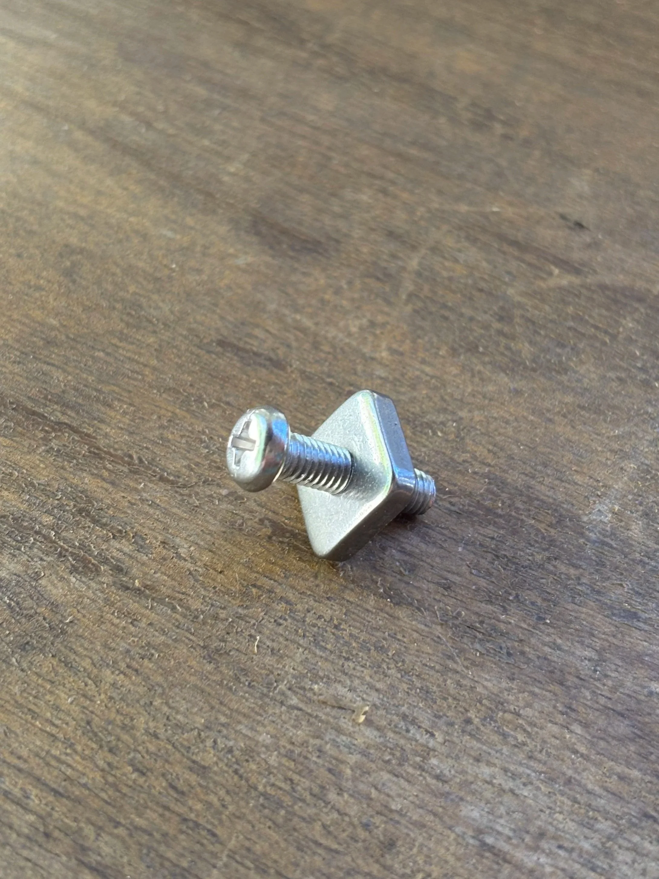 Pin + Plate