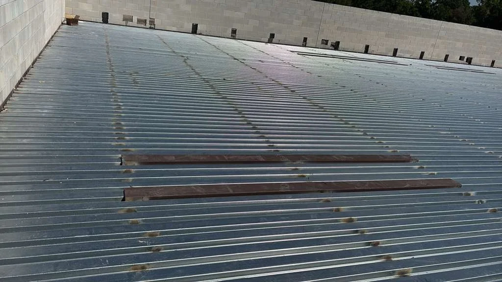 Roof Frame.JPG