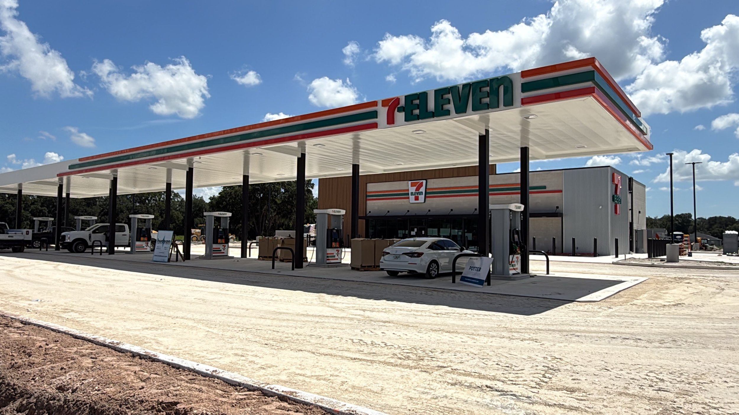 Front of Store w gas pumps.JPG