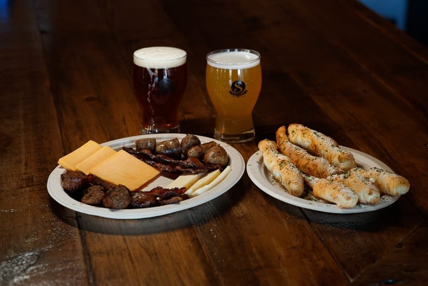 Thanksgiving Beer Pairings: A Complete Guide