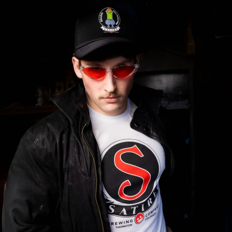 Dilldo Hat + Large Logo T-Shirt(1).jpg