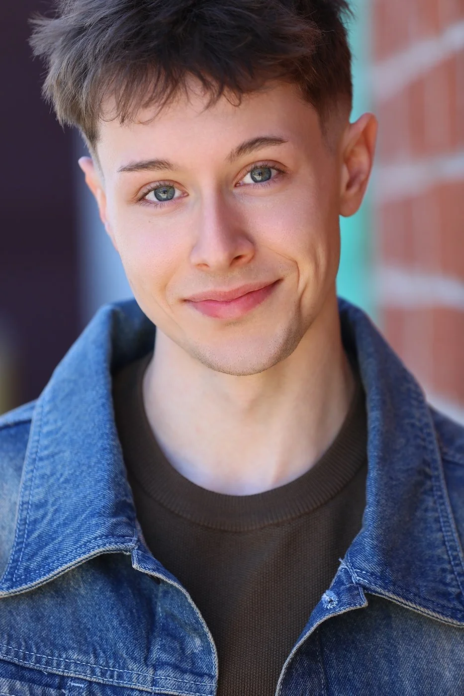 Lead Audio Engineer for Renaissance Men Studios. Each client will be working with him to develop a voice over reel that will help them stand out among others. 